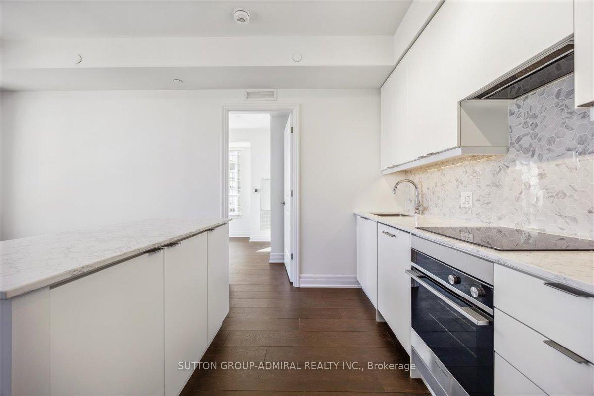Photo 3 of Unit 1304, 30 Elm Drive W, Mississauga, City Centre — HOMEH