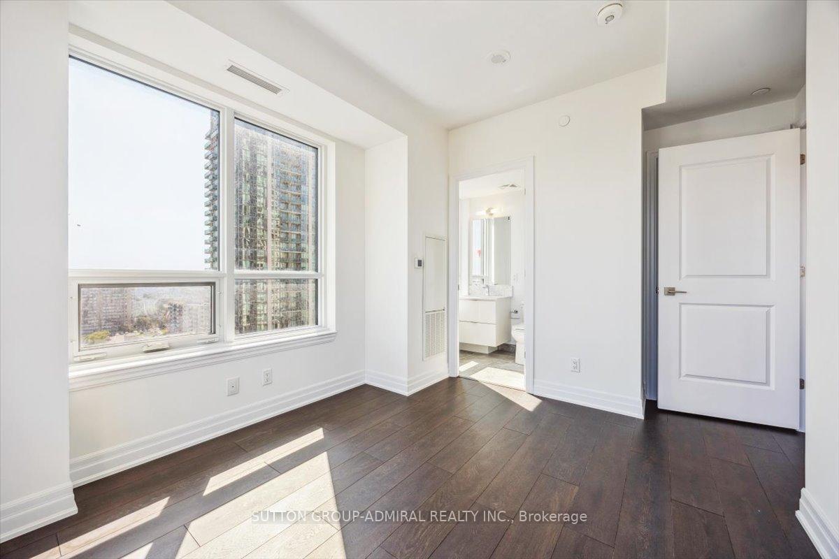 Photo 10 of Unit 1304, 30 Elm Drive W, Mississauga, City Centre — HOMEH