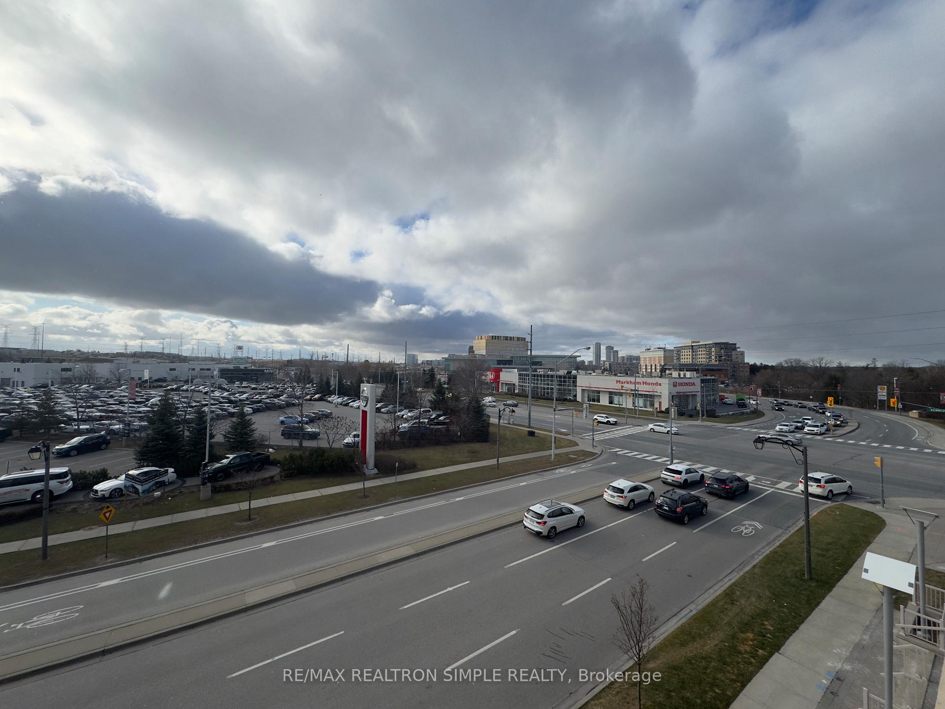 Photo 6 of Unit 211, 8323 Kennedy Road, Markham, Unionville — HOMEH