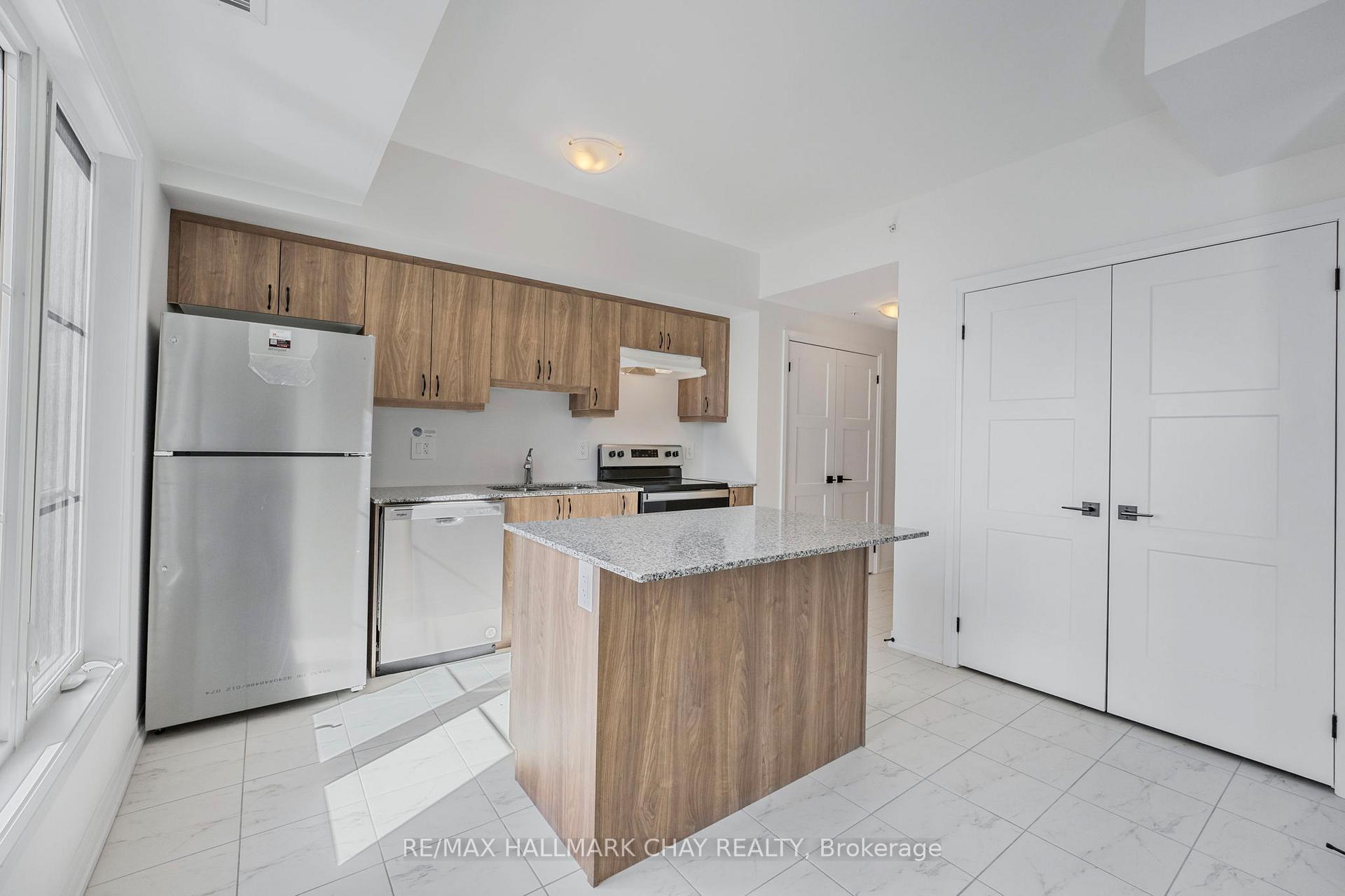 Photo 5 of Unit 609, 15 Kneeshaw Drive, Barrie, Rural Barrie Southeast — HOMEH