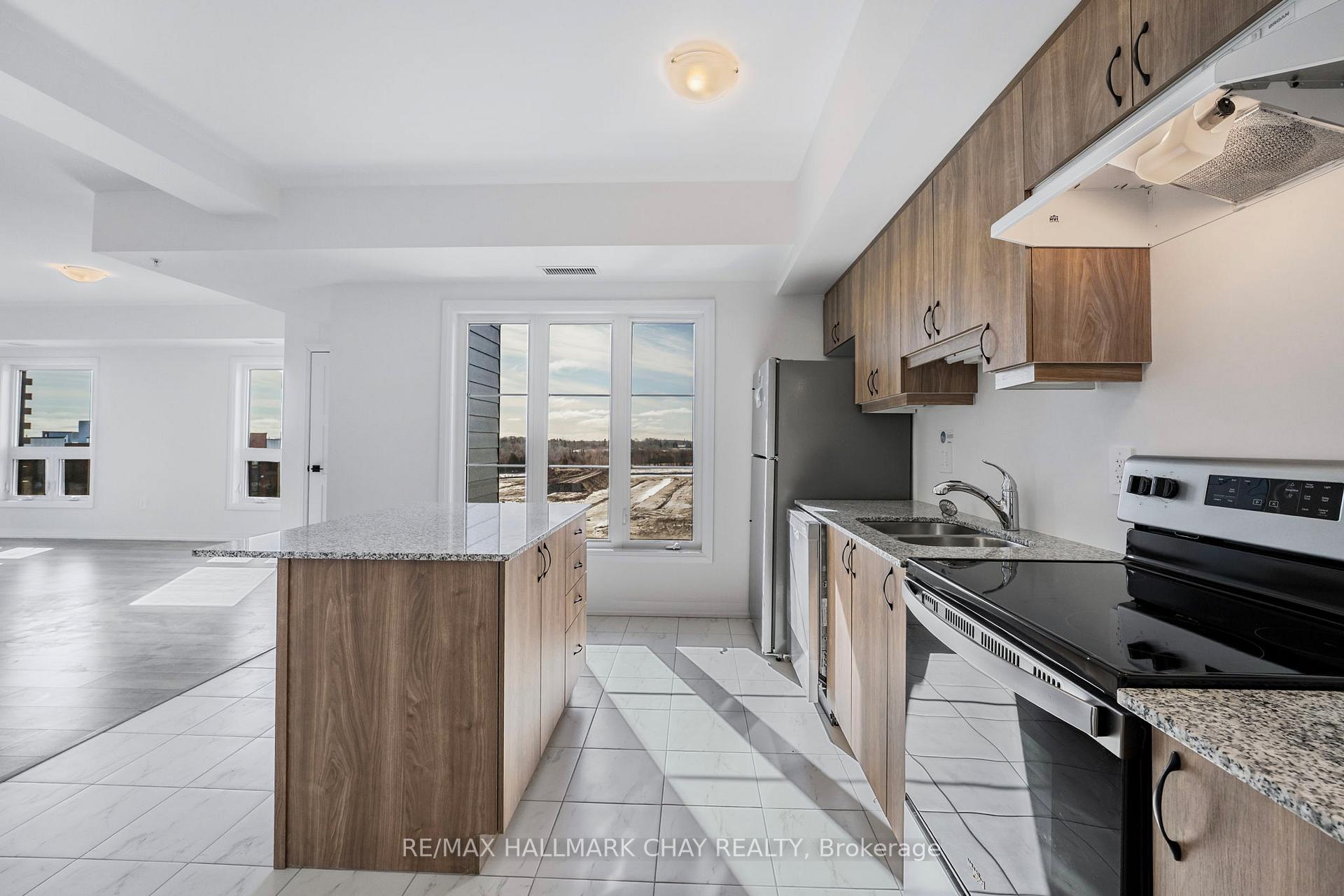 Photo 17 of Unit 609, 15 Kneeshaw Drive, Barrie, Rural Barrie Southeast — HOMEH