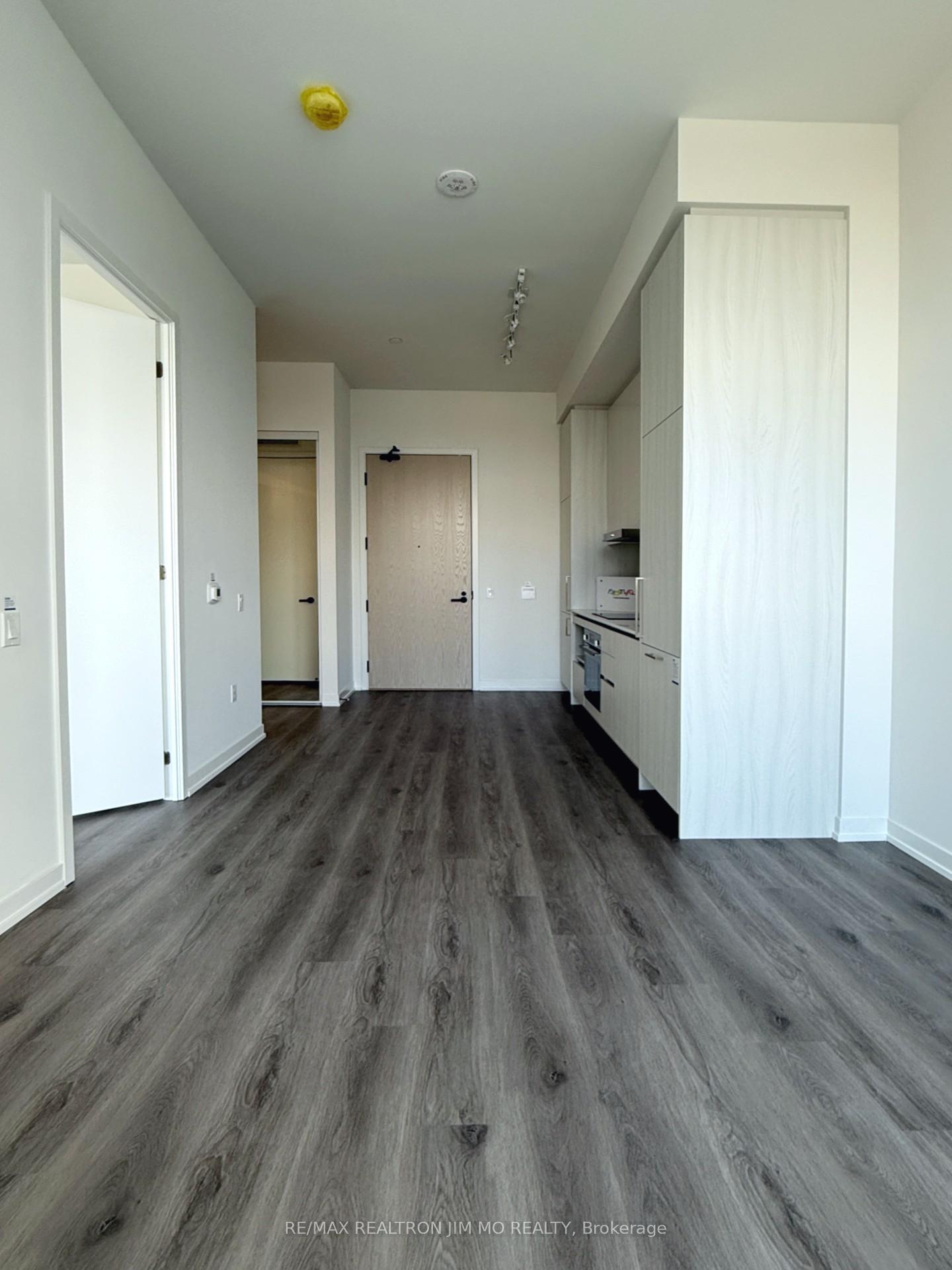 Photo 5 of Unit 3709, 225 Commerce Street, Vaughan, Vaughan Corporate Centre — HOMEH