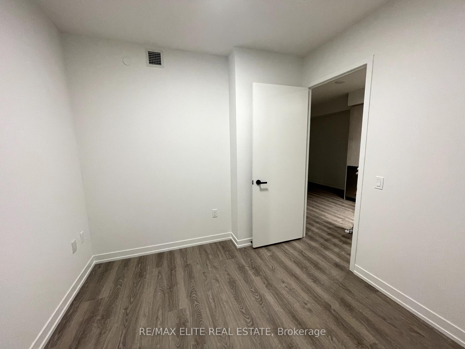 Photo 5 of Unit 1507, 195 Commerce Street, Vaughan, Vaughan Corporate Centre — HOMEH