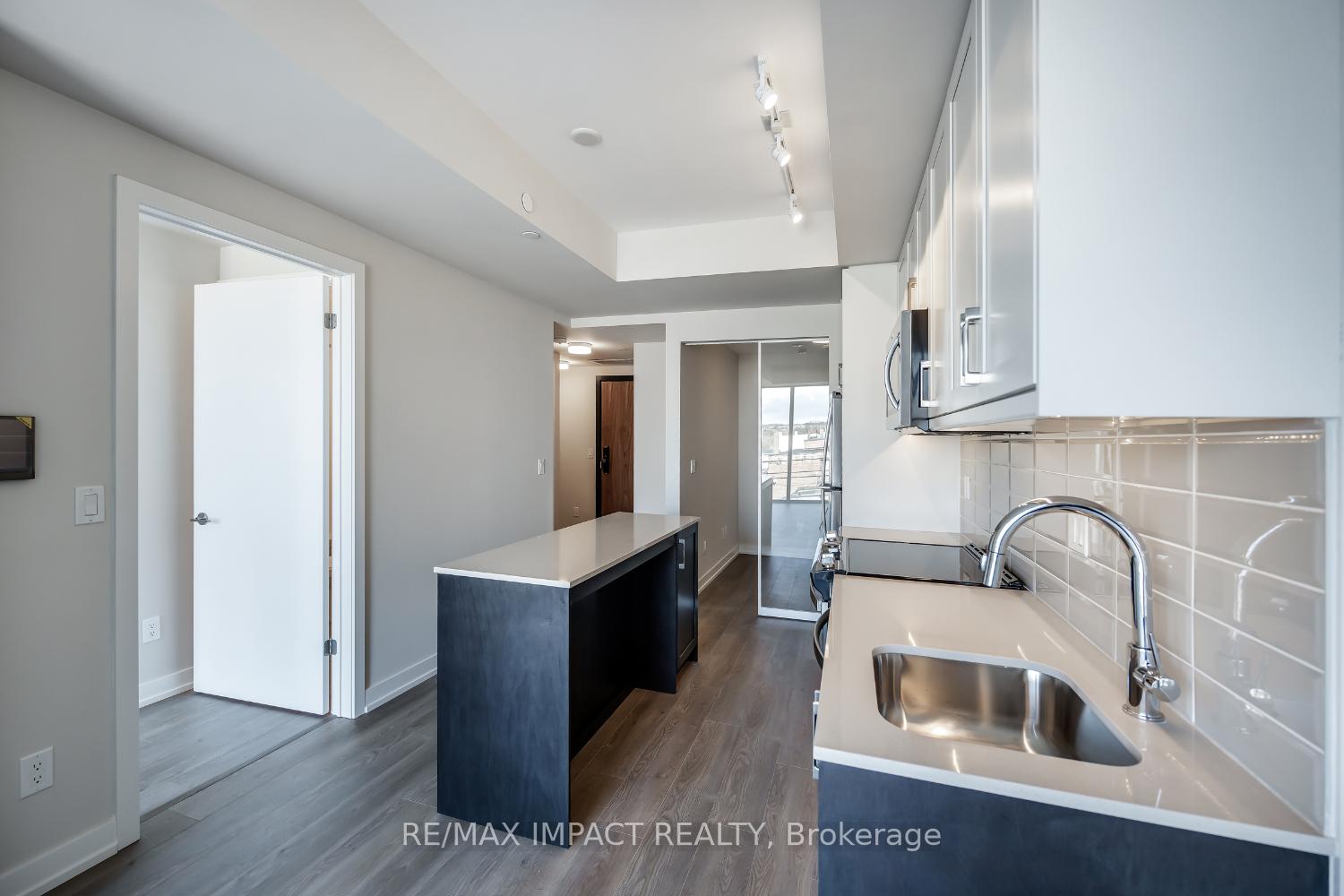 Photo 6 of Unit 431, 201 Brock Street, Whitby, Downtown Whitby — HOMEH