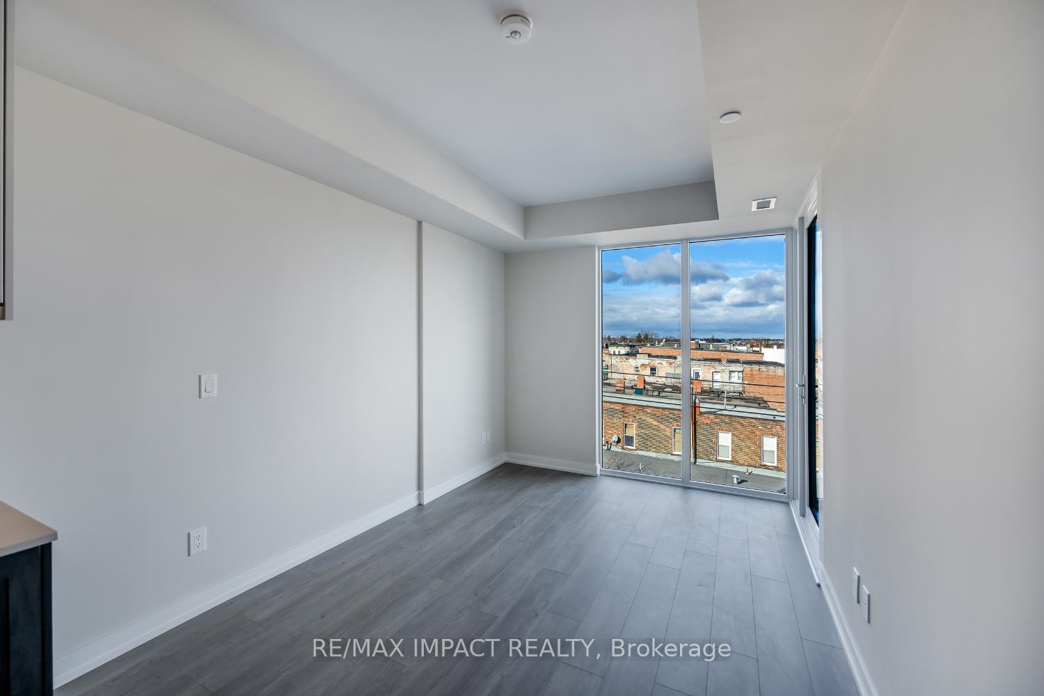 Photo 7 of Unit 431, 201 Brock Street, Whitby, Downtown Whitby — HOMEH