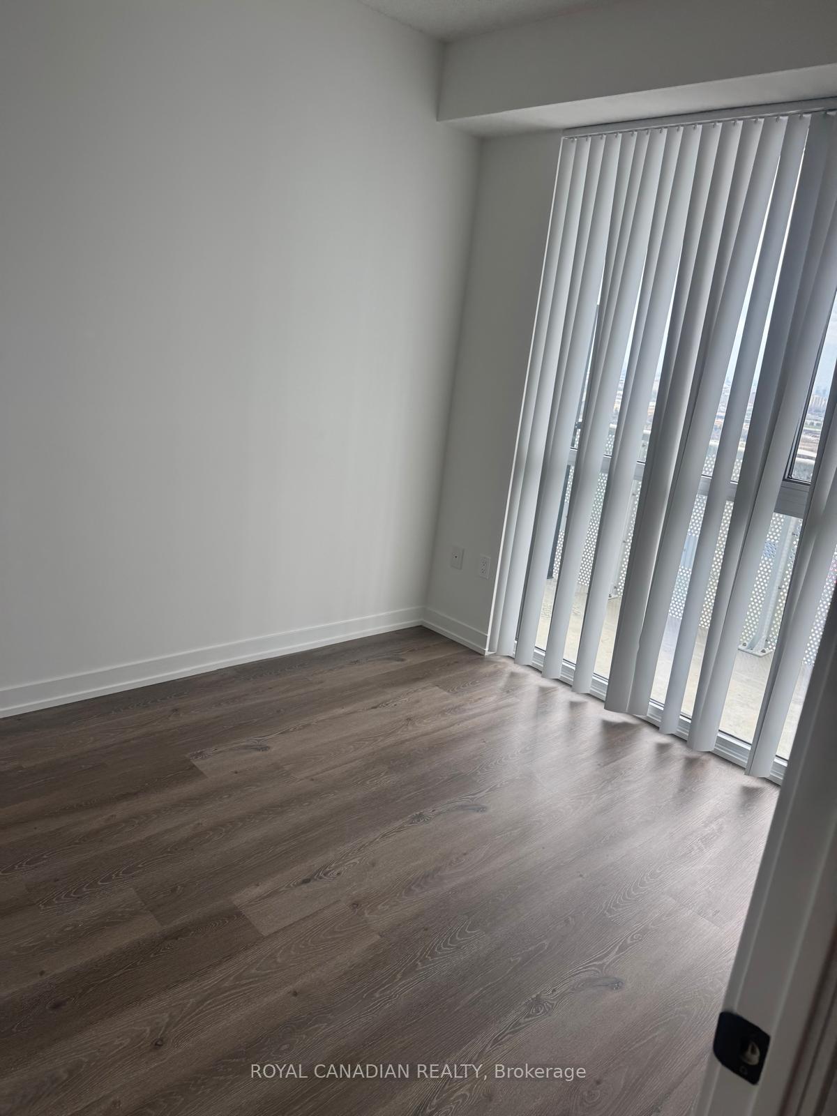Photo 4 of Unit 3503, 225 Commerce Street, Vaughan, Vaughan Corporate Centre — HOMEH