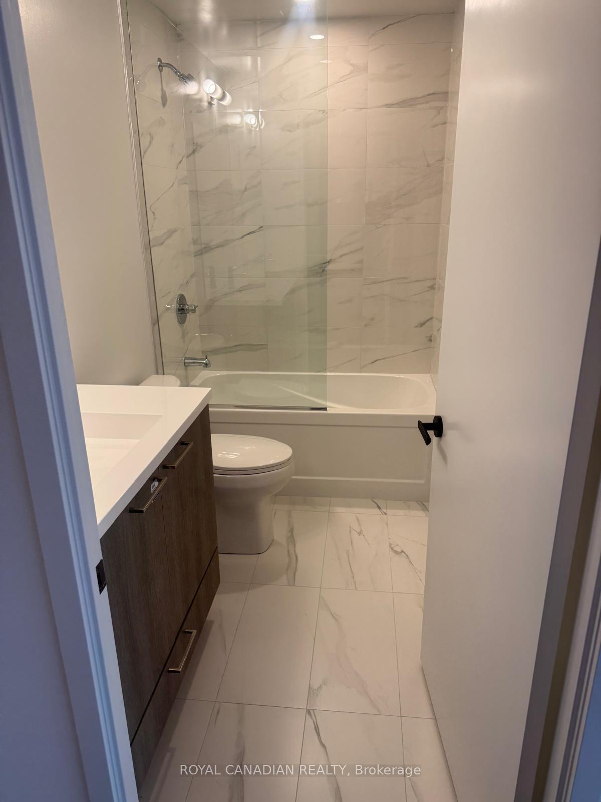 Photo 6 of Unit 3503, 225 Commerce Street, Vaughan, Vaughan Corporate Centre — HOMEH