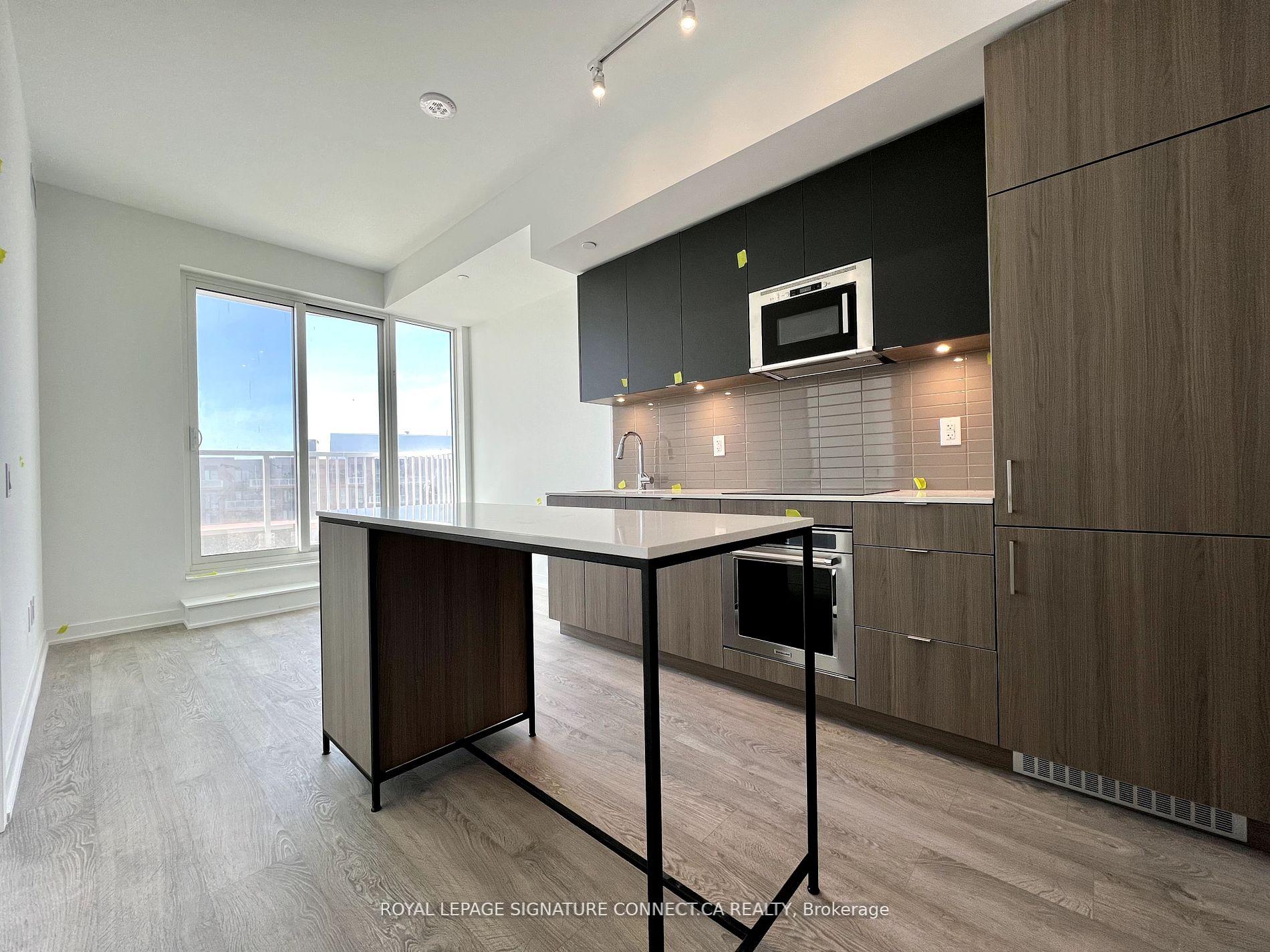 Front of Unit 516, 220 Missinnihe Way