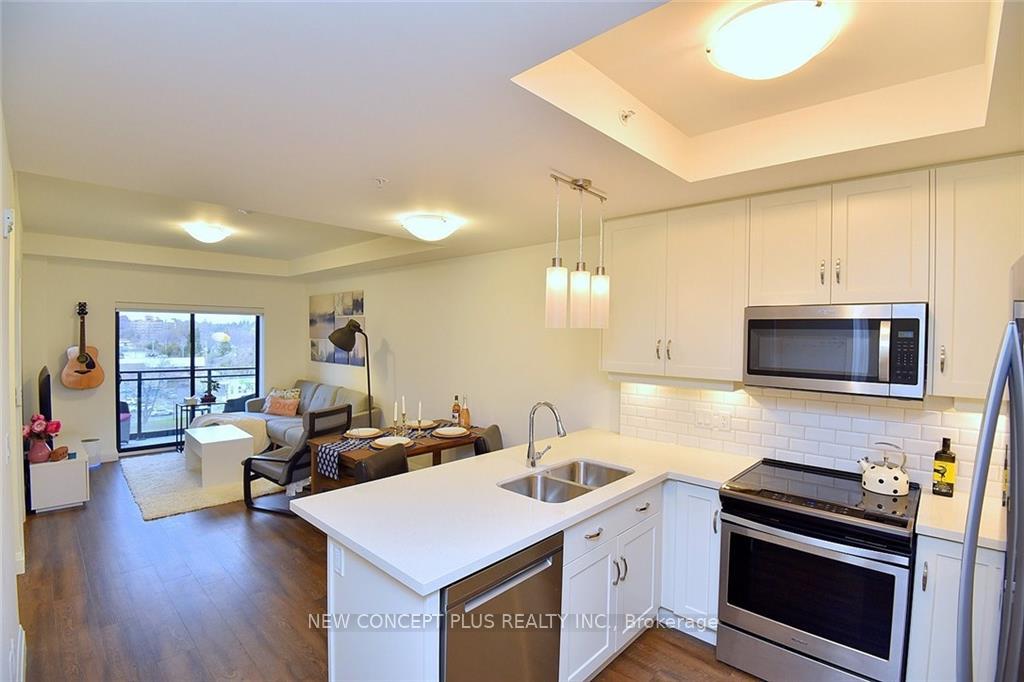 Photo 13 of Unit 608, 30 Hamilton Street S, Hamilton, Waterdown — HOMEH