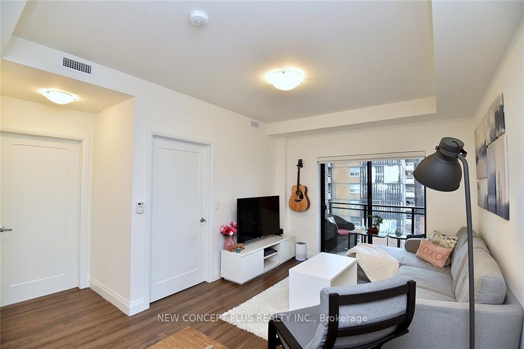 Photo 5 of Unit 608, 30 Hamilton Street S, Hamilton, Waterdown — HOMEH