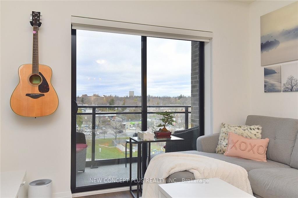 Photo 6 of Unit 608, 30 Hamilton Street S, Hamilton, Waterdown — HOMEH