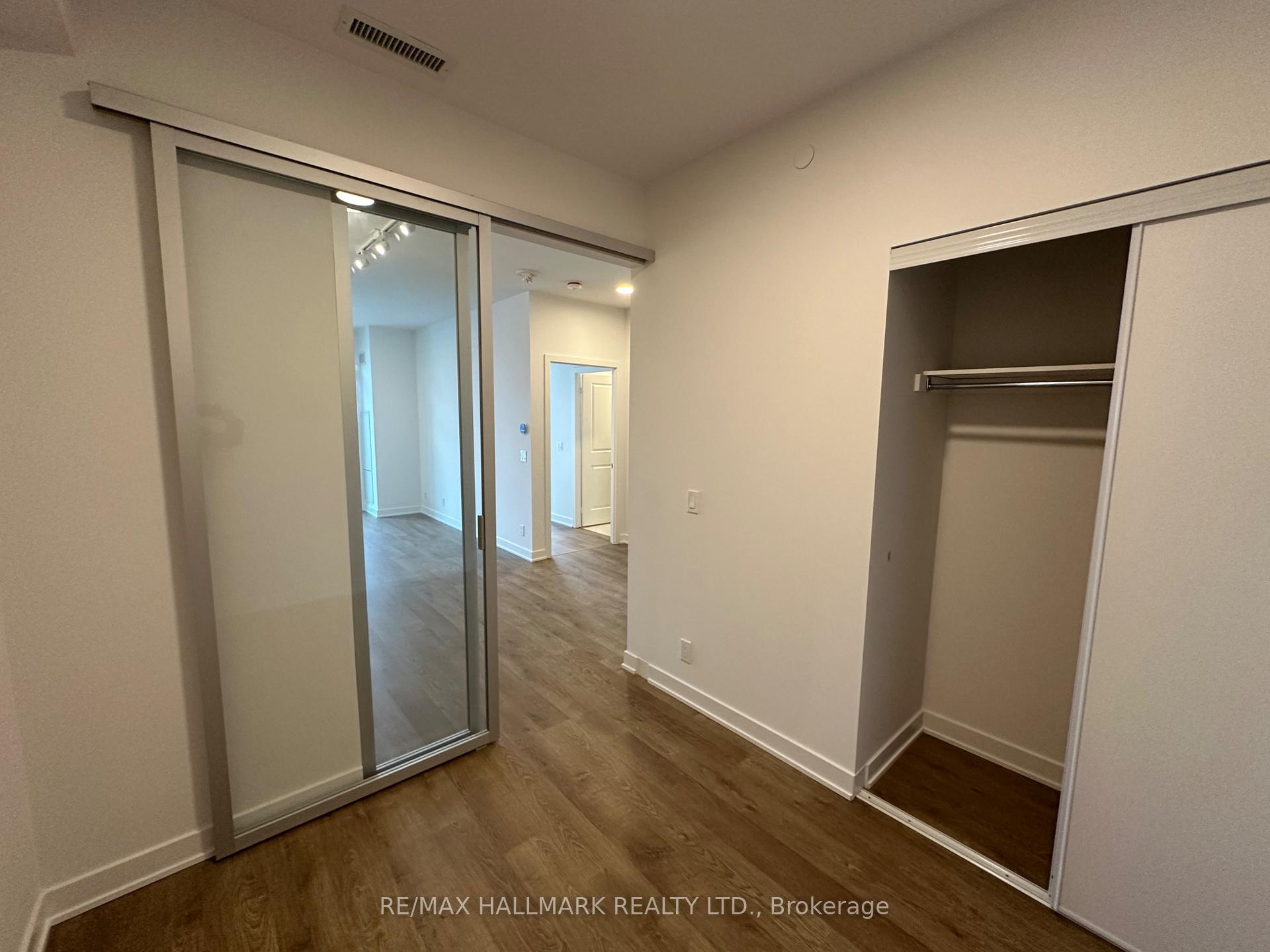 Photo 17 of Unit B-1910, 50 Upper Mall Way, Vaughan, Brownridge — HOMEH