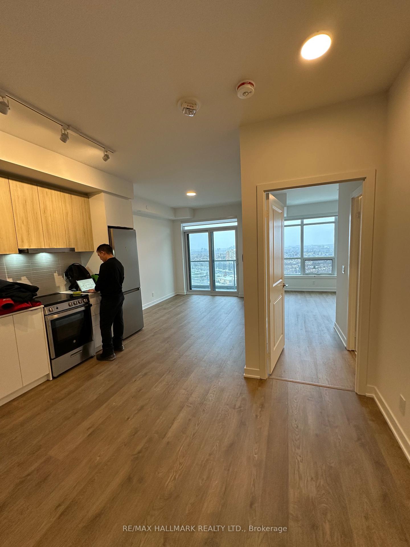 Photo 12 of Unit B-1910, 50 Upper Mall Way, Vaughan, Brownridge — HOMEH