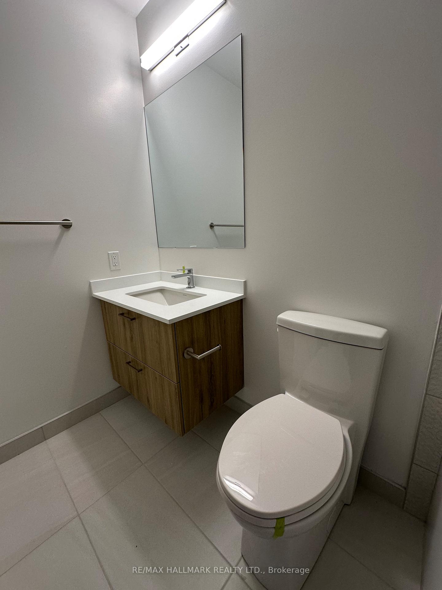 Photo 14 of Unit B-1910, 50 Upper Mall Way, Vaughan, Brownridge — HOMEH