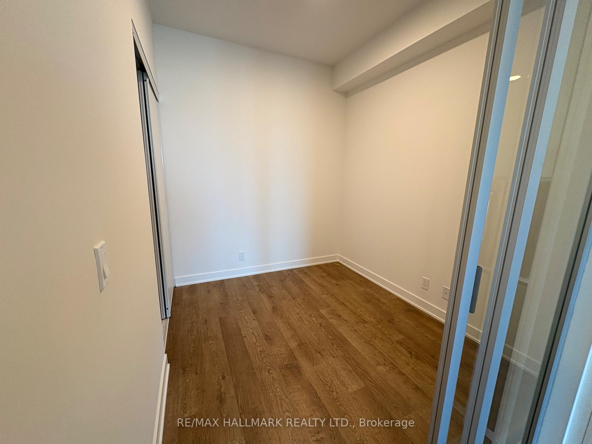 Photo 19 of Unit B-1910, 50 Upper Mall Way, Vaughan, Brownridge — HOMEH