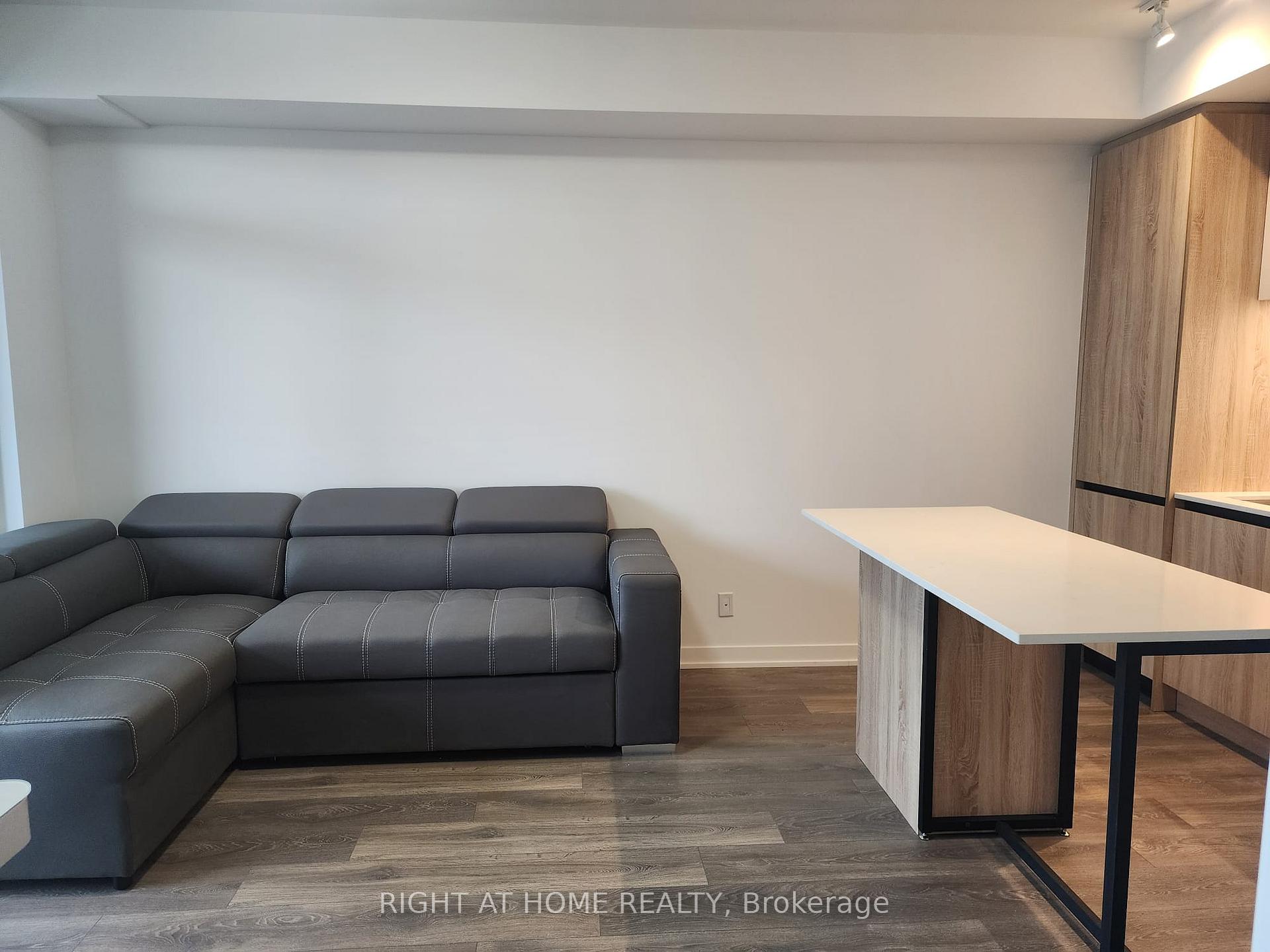 Photo 10 of Unit 824, 7950 Bathurst Street, Vaughan, Beverley Glen — HOMEH