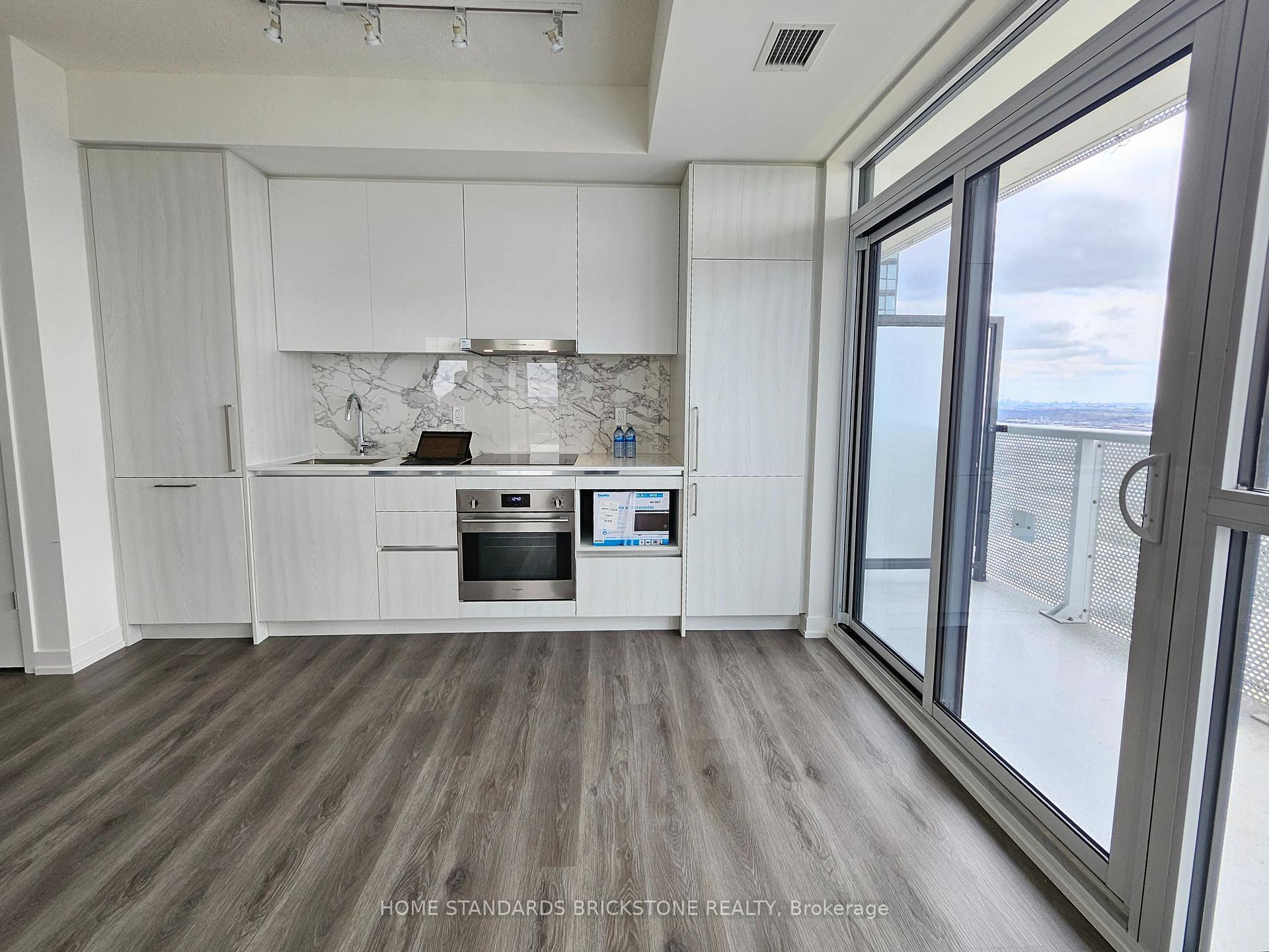 Photo 13 of Unit 3809, 225 Commerce Street, Vaughan, Vaughan Corporate Centre — HOMEH