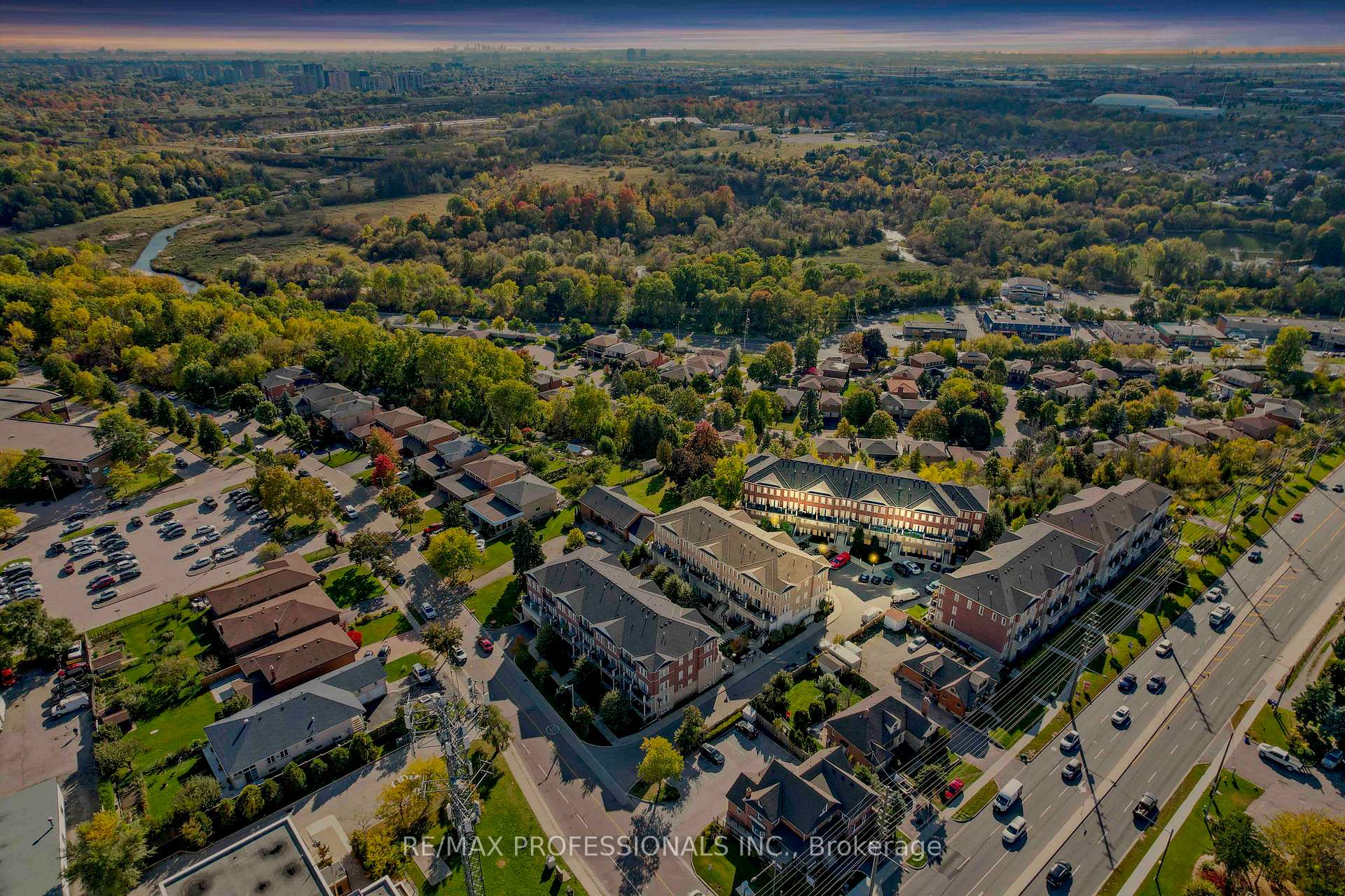 Photo 30 of Unit C24, 26 Bruce Street, Vaughan, East Woodbridge — HOMEH