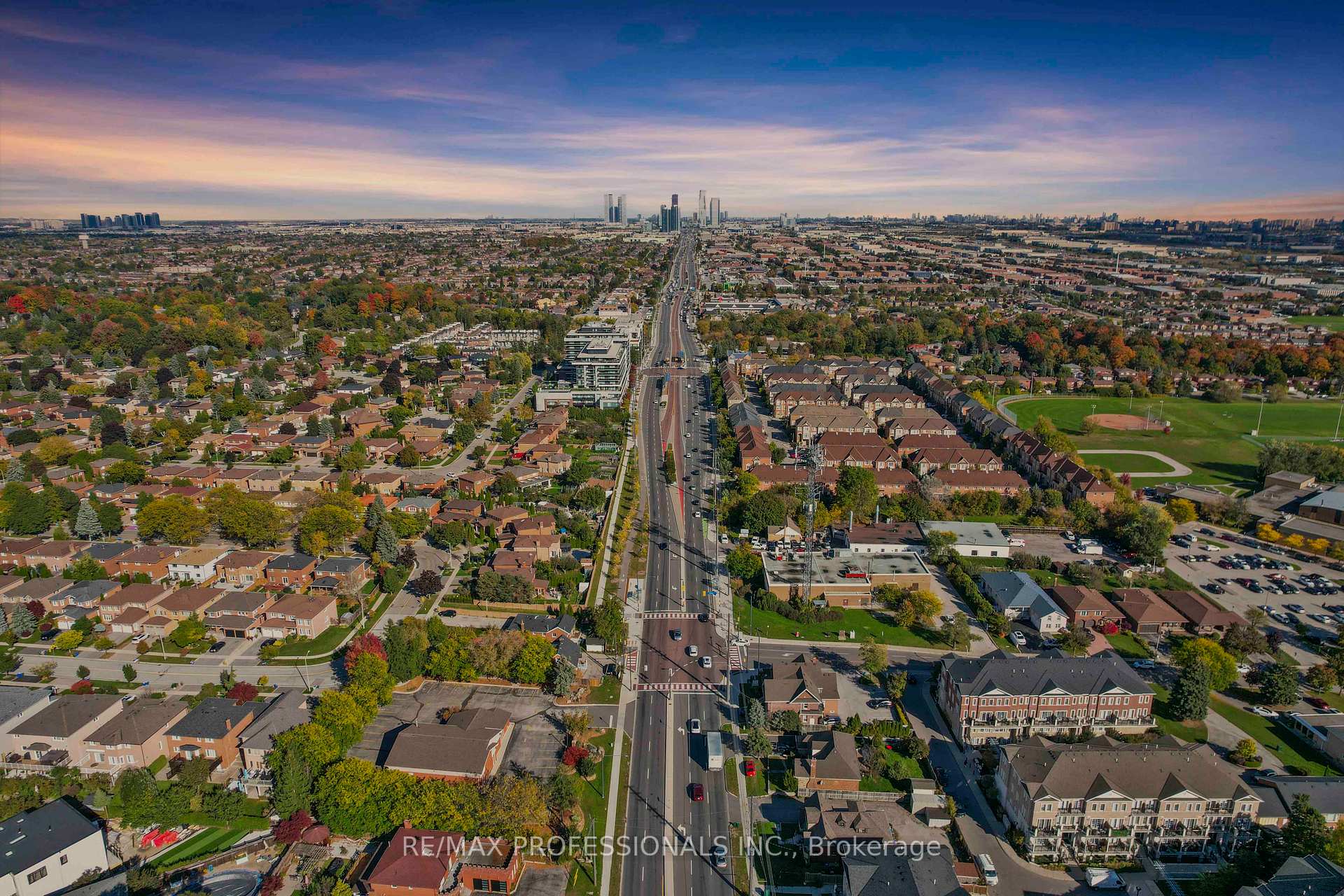 Photo 28 of Unit C24, 26 Bruce Street, Vaughan, East Woodbridge — HOMEH