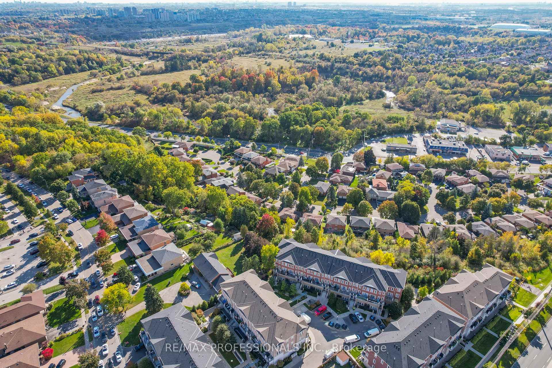 Photo 32 of Unit C24, 26 Bruce Street, Vaughan, East Woodbridge — HOMEH