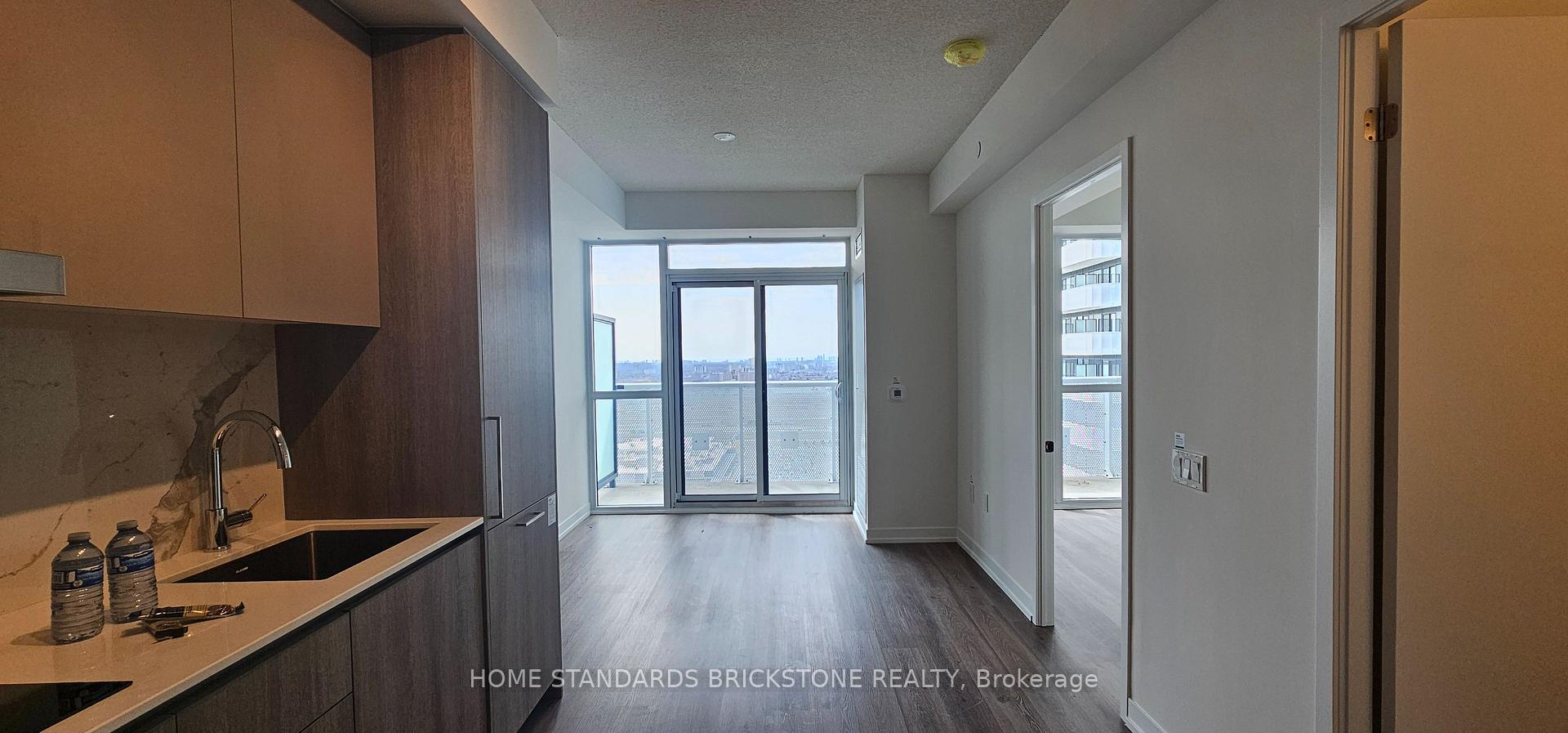 Photo 4 of Unit 3305, 225 Commerce Street, Vaughan, Vaughan Corporate Centre — HOMEH