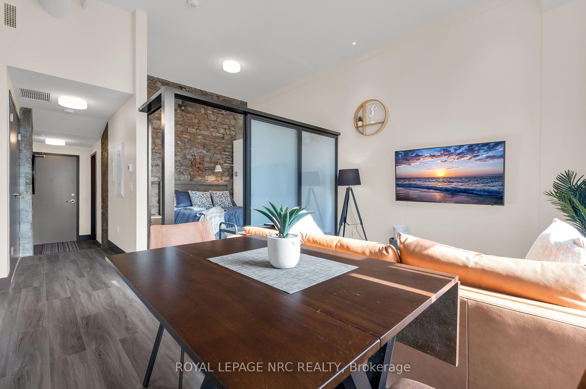 Photo 4 of Unit 204, 121 King Street E, Hamilton, Beasley — HOMEH