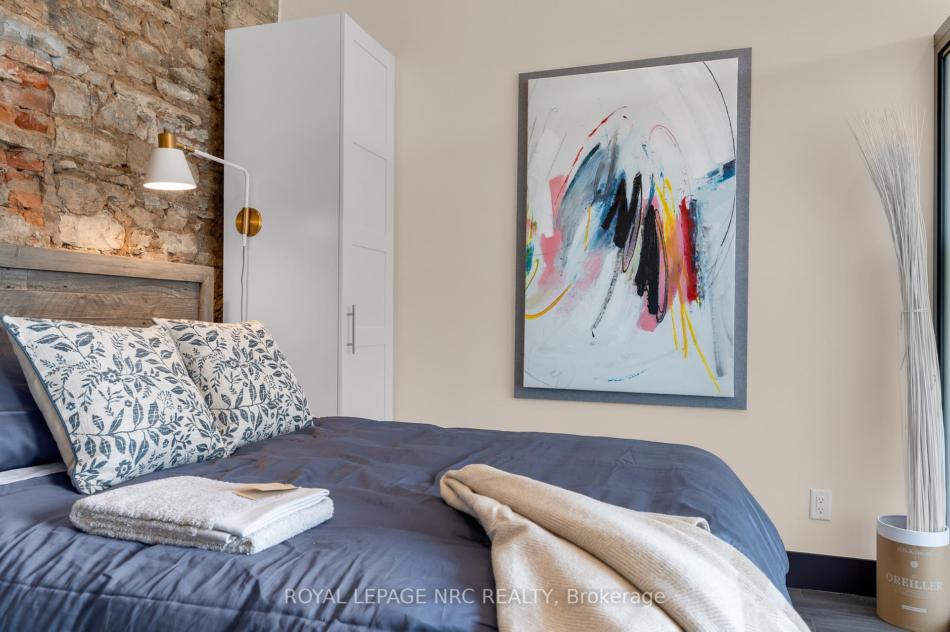 Photo 23 of Unit 204, 121 King Street E, Hamilton, Beasley — HOMEH