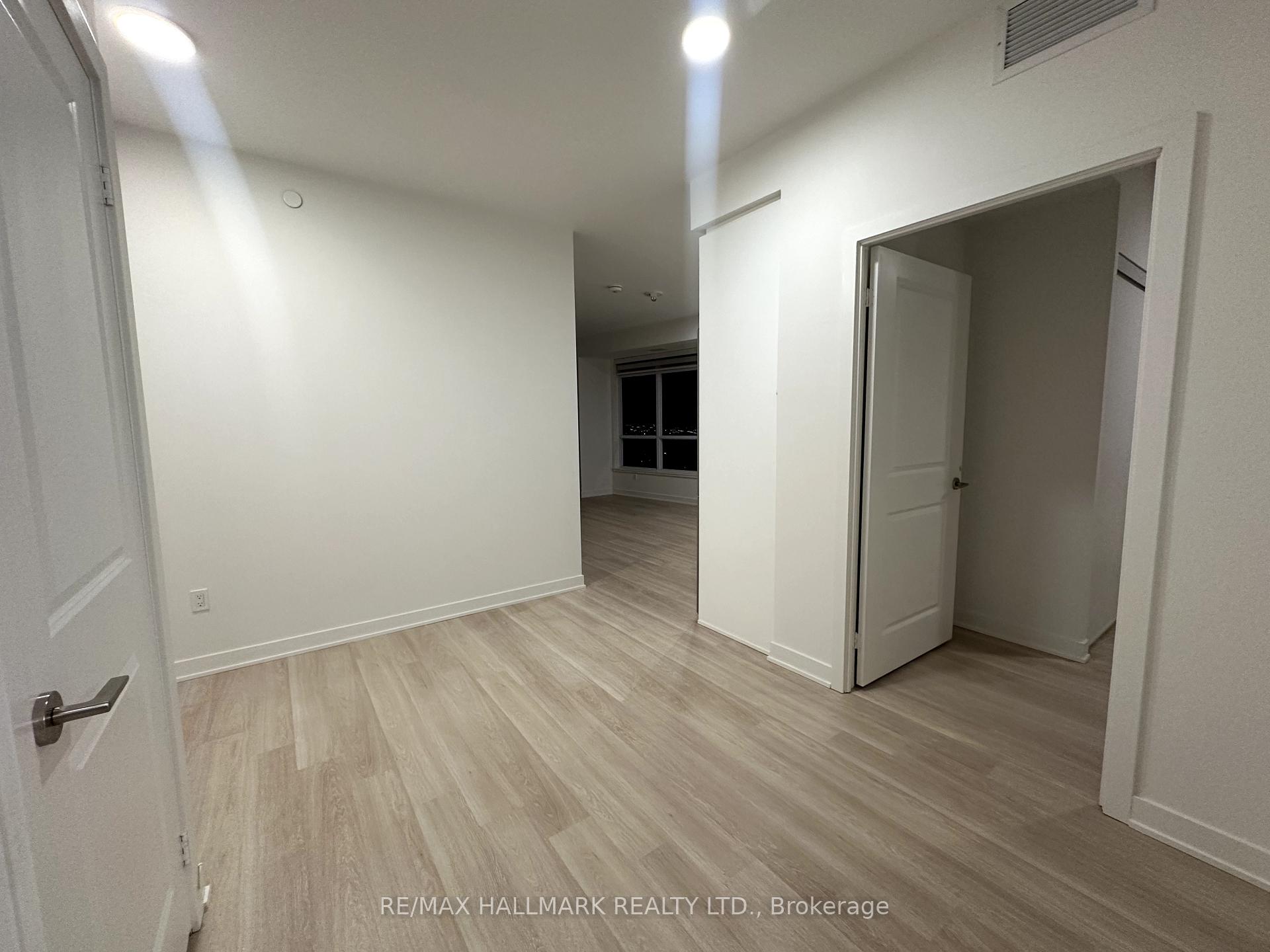 Photo 14 of Unit 3405, 30 Upper Mall Way, Vaughan, Brownridge — HOMEH