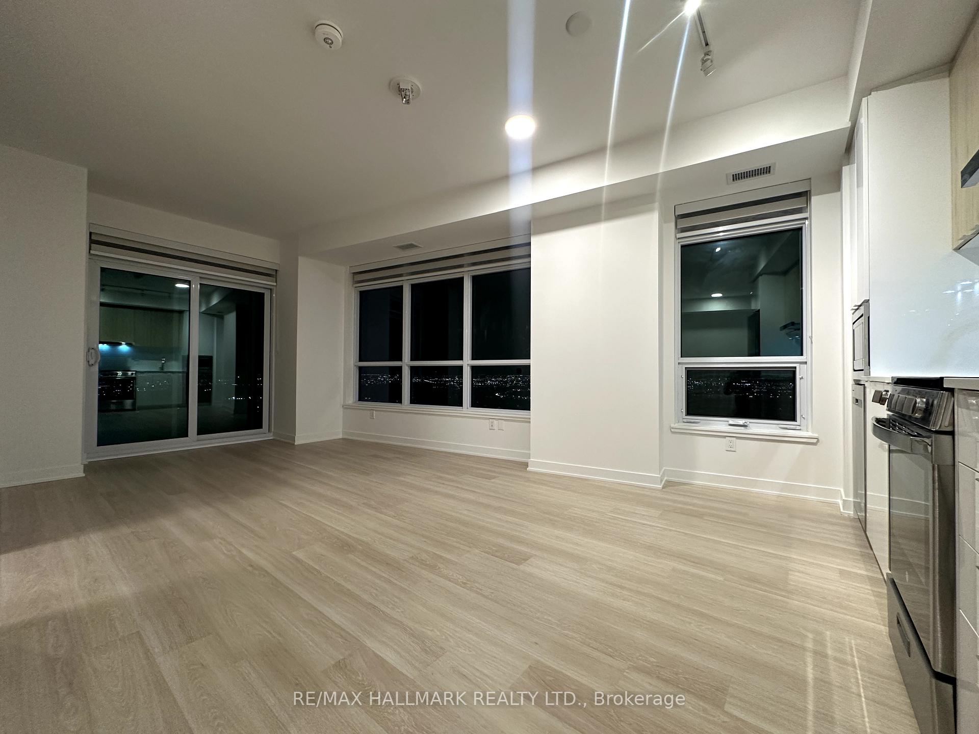 Photo 17 of Unit 3405, 30 Upper Mall Way, Vaughan, Brownridge — HOMEH