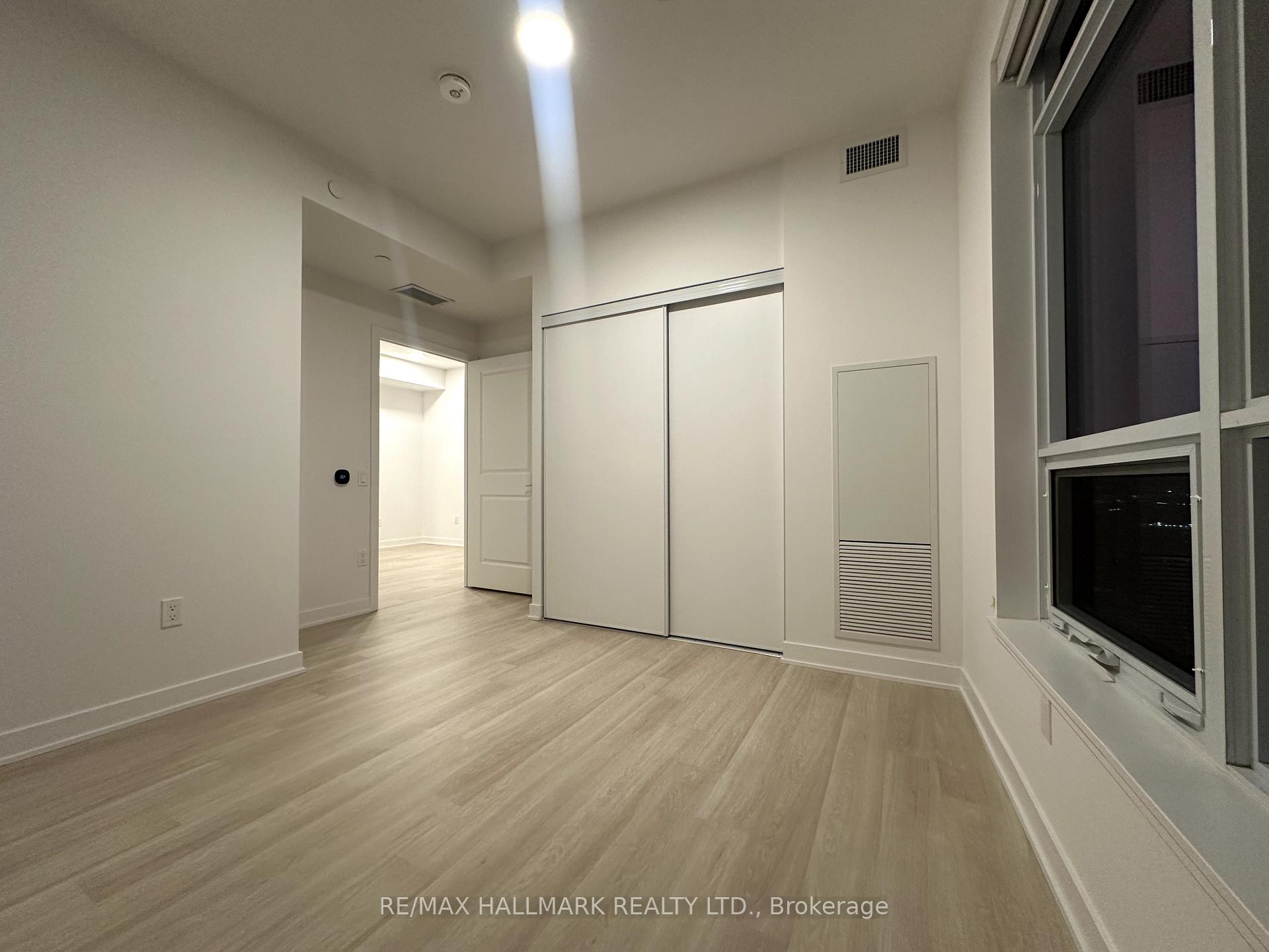 Photo 5 of Unit 3405, 30 Upper Mall Way, Vaughan, Brownridge — HOMEH