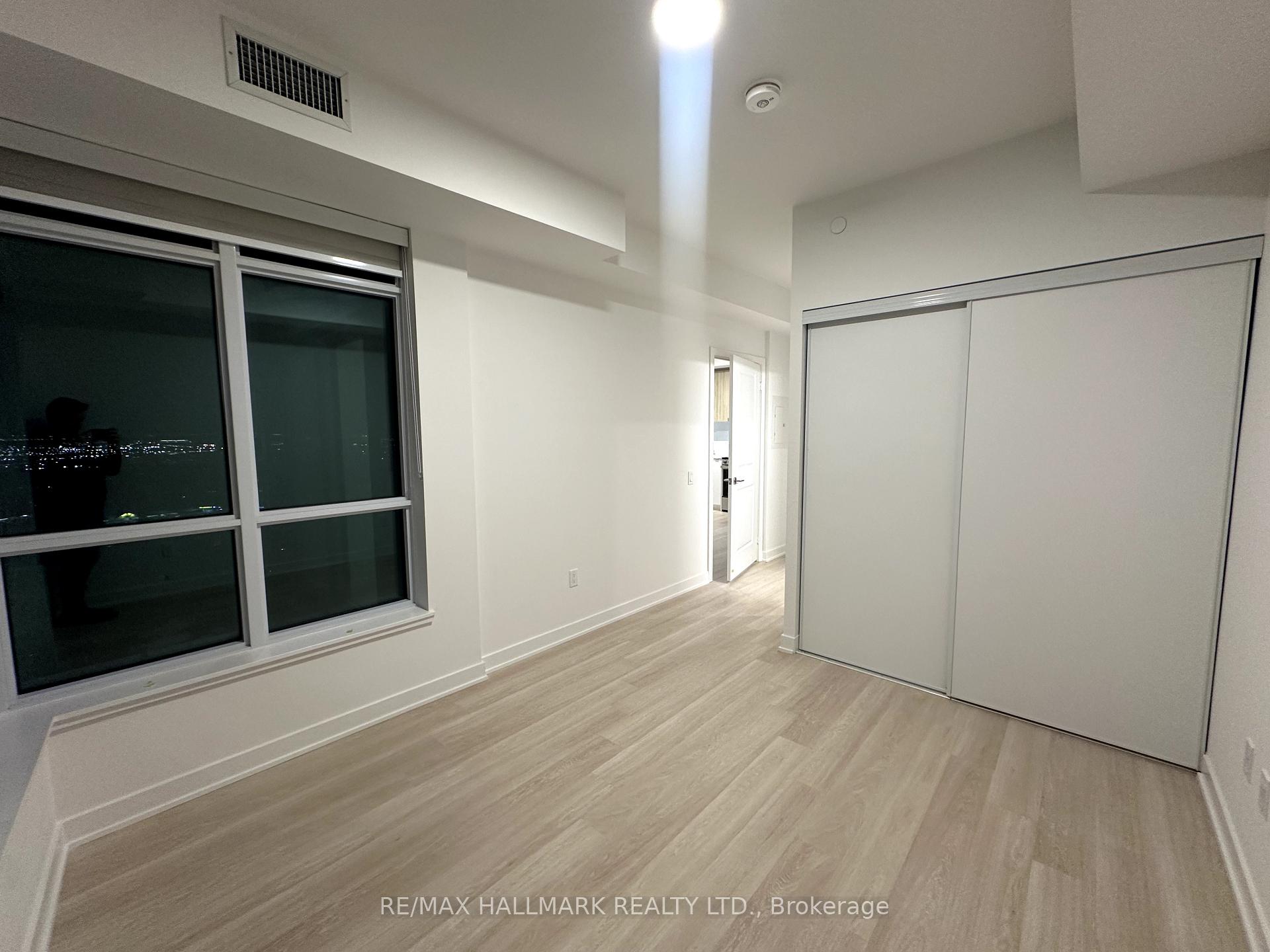 Photo 11 of Unit 3405, 30 Upper Mall Way, Vaughan, Brownridge — HOMEH
