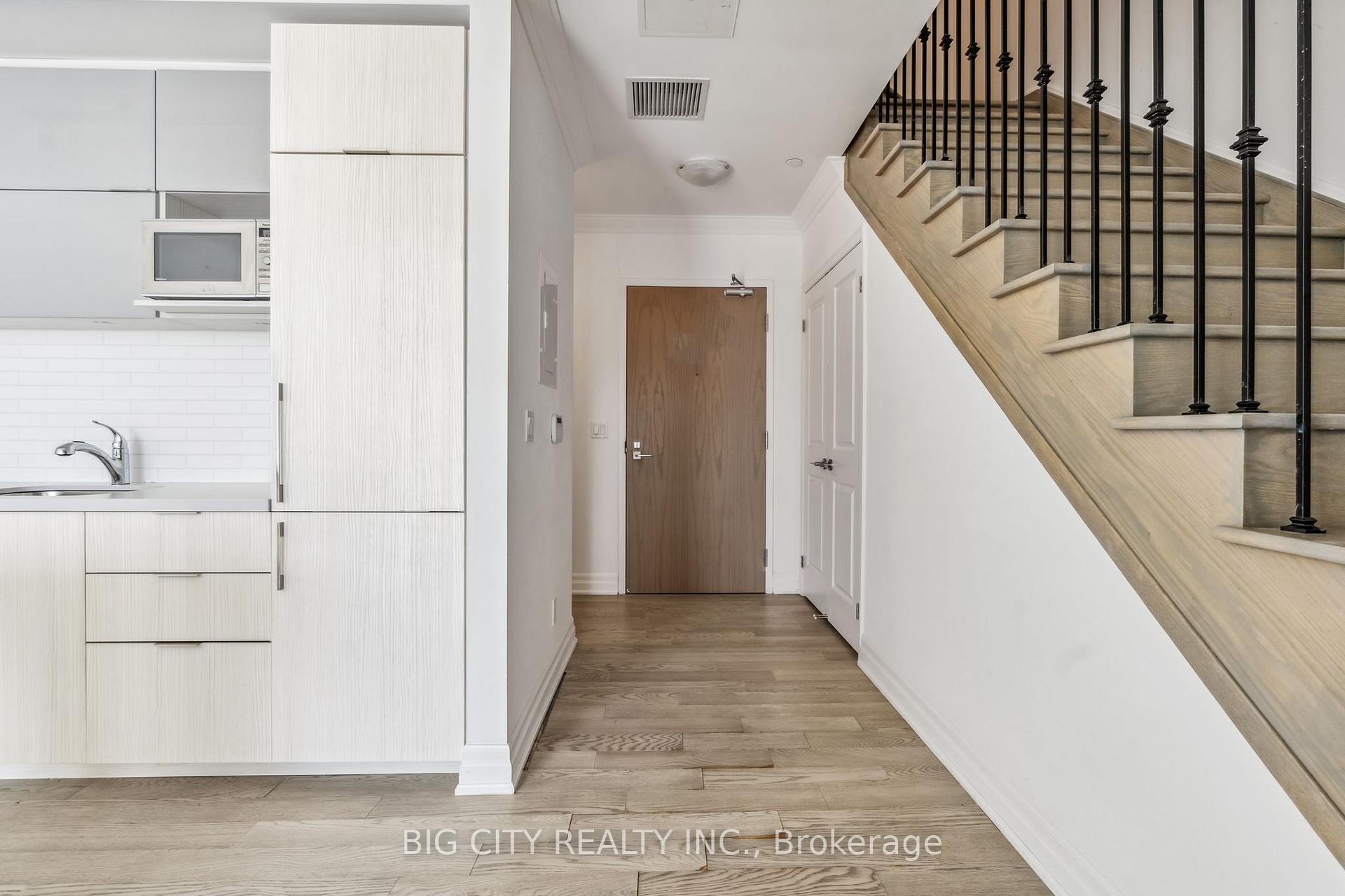 Photo 3 of Unit 103B, 8 Rouge Valley Drive, Markham, Unionville — HOMEH