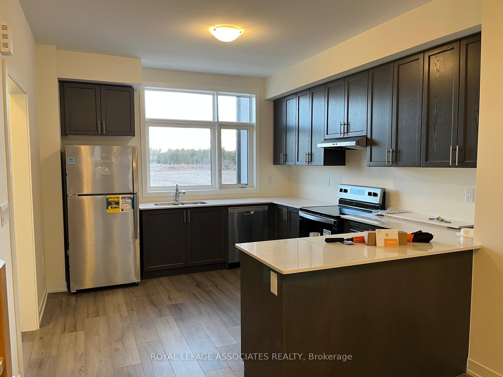 Photo 3 of Unit 602, 1695 Dersan Street, Pickering, Duffin Heights — HOMEH