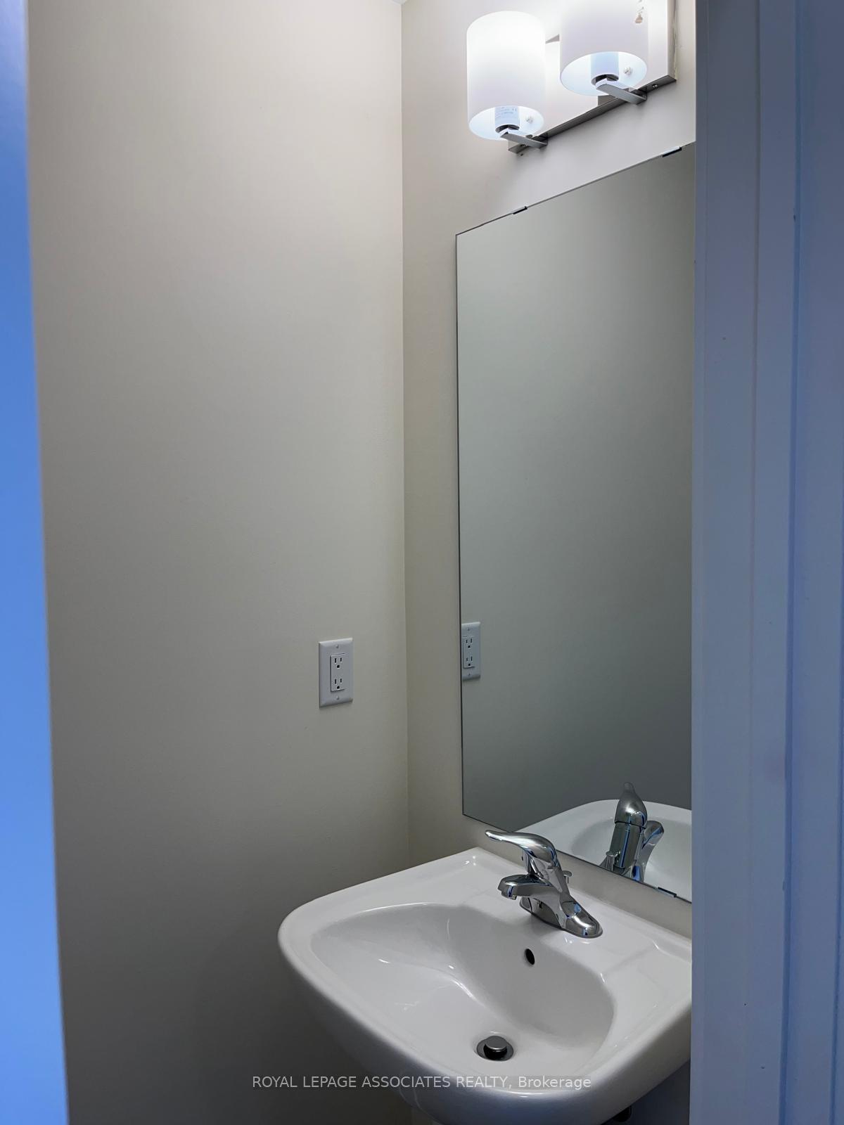 Photo 5 of Unit 602, 1695 Dersan Street, Pickering, Duffin Heights — HOMEH