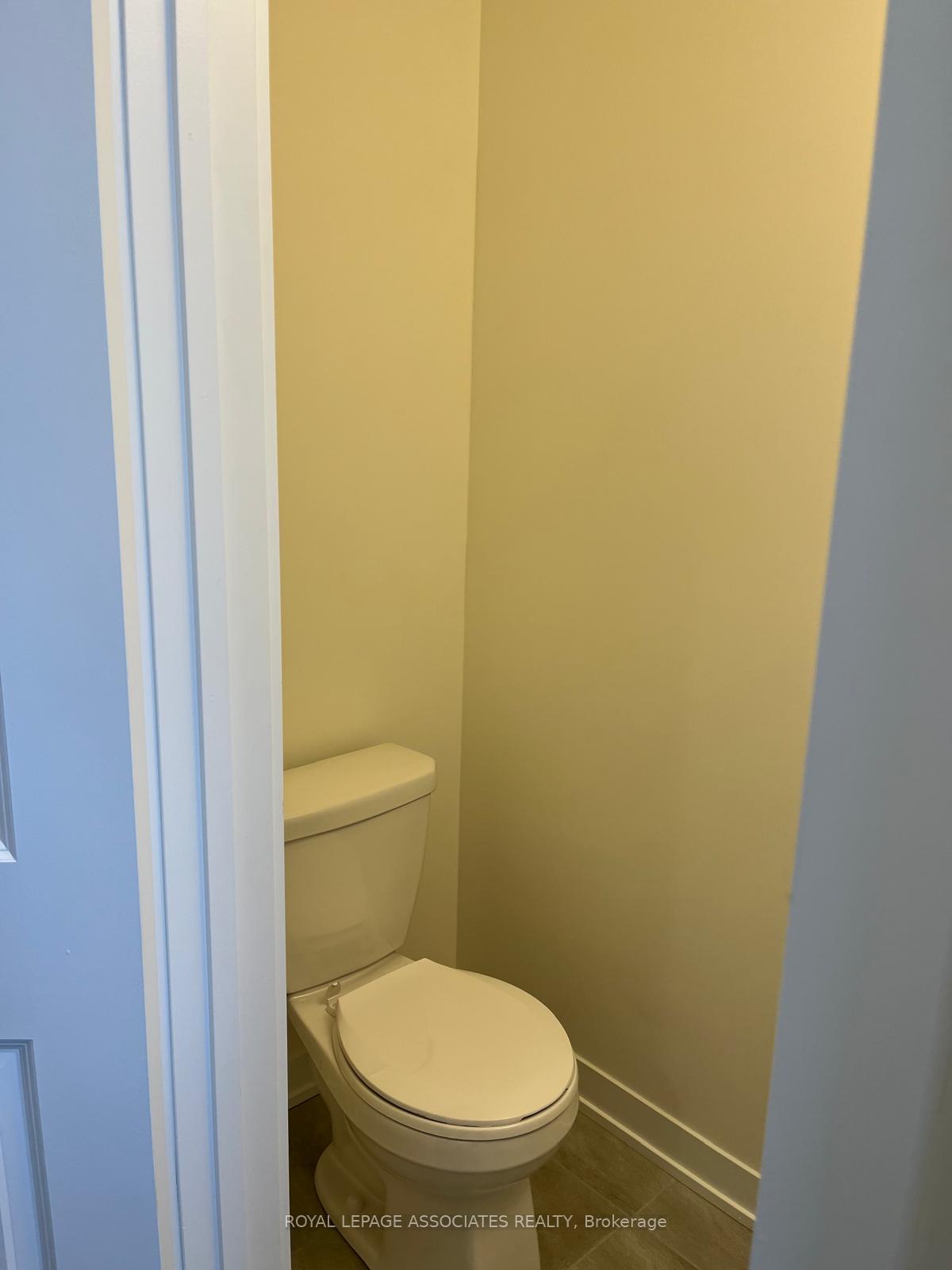 Photo 6 of Unit 602, 1695 Dersan Street, Pickering, Duffin Heights — HOMEH
