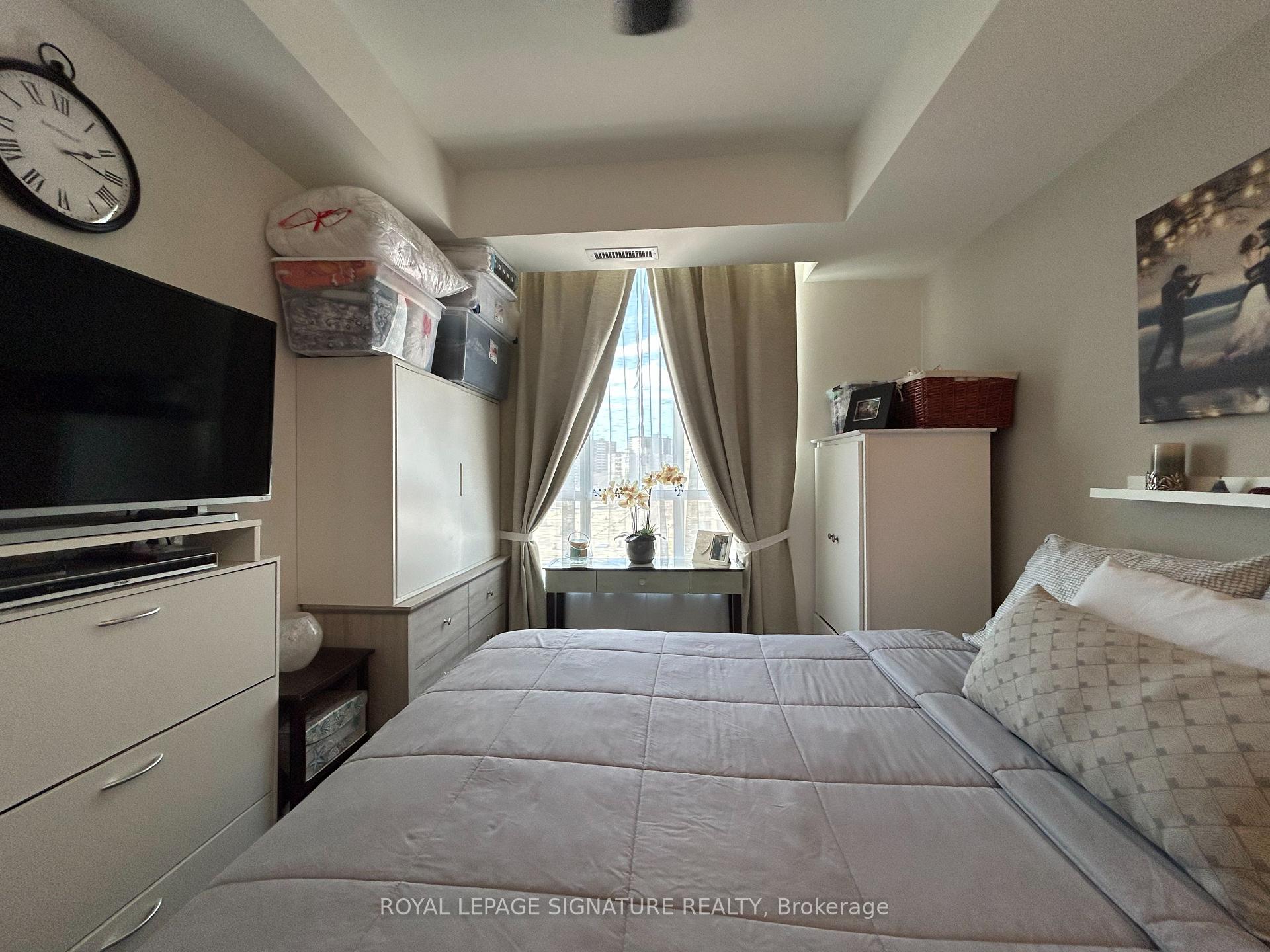 Photo 15 of Unit 705, 3655 Kingston Road, Scarborough, Scarborough Village — HOMEH