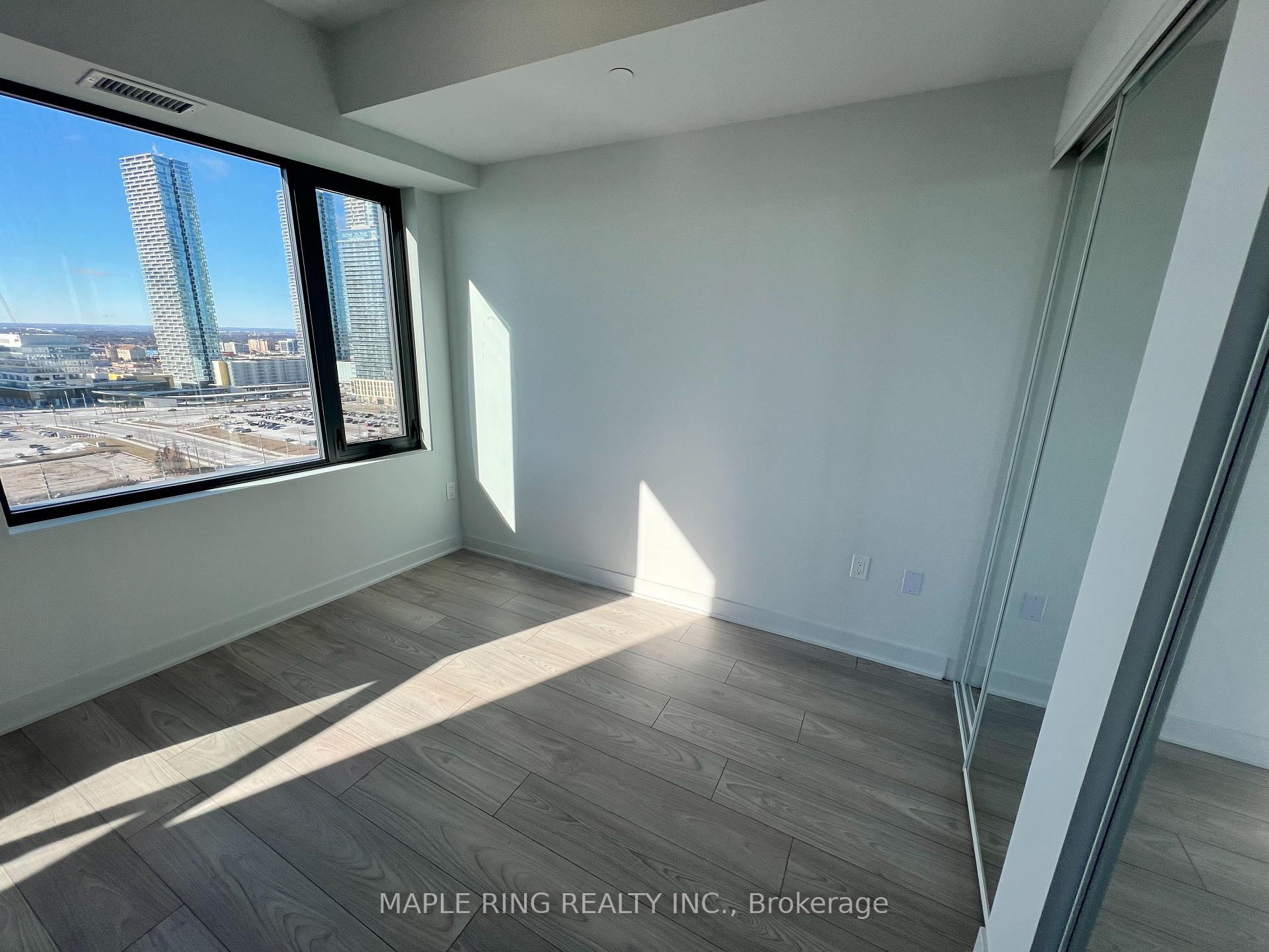 Photo 6 of Unit 1612, 2920 Highway 7 Road, Vaughan, Concord — HOMEH