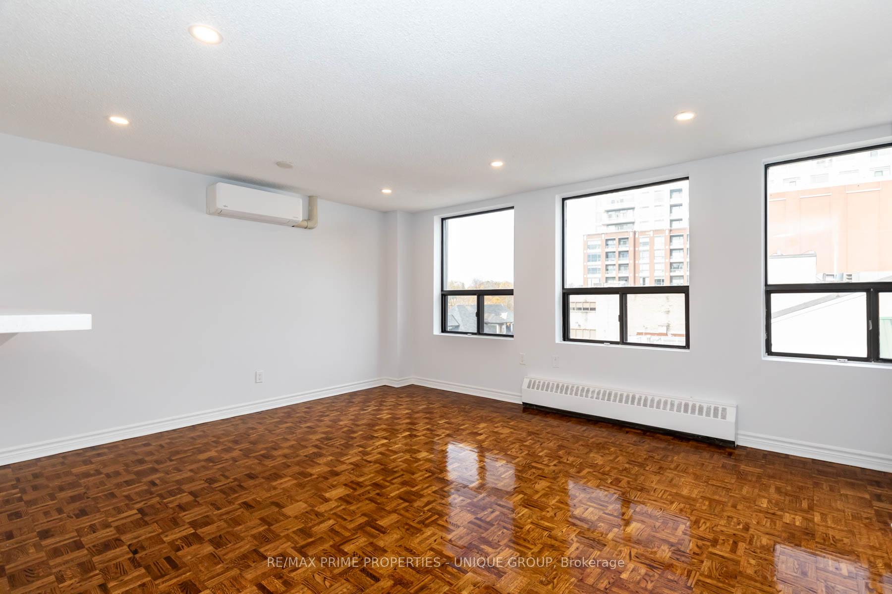 Photo 4 of Unit 402, 1962 Yonge Street, Toronto, Yonge-Eglinton — HOMEH