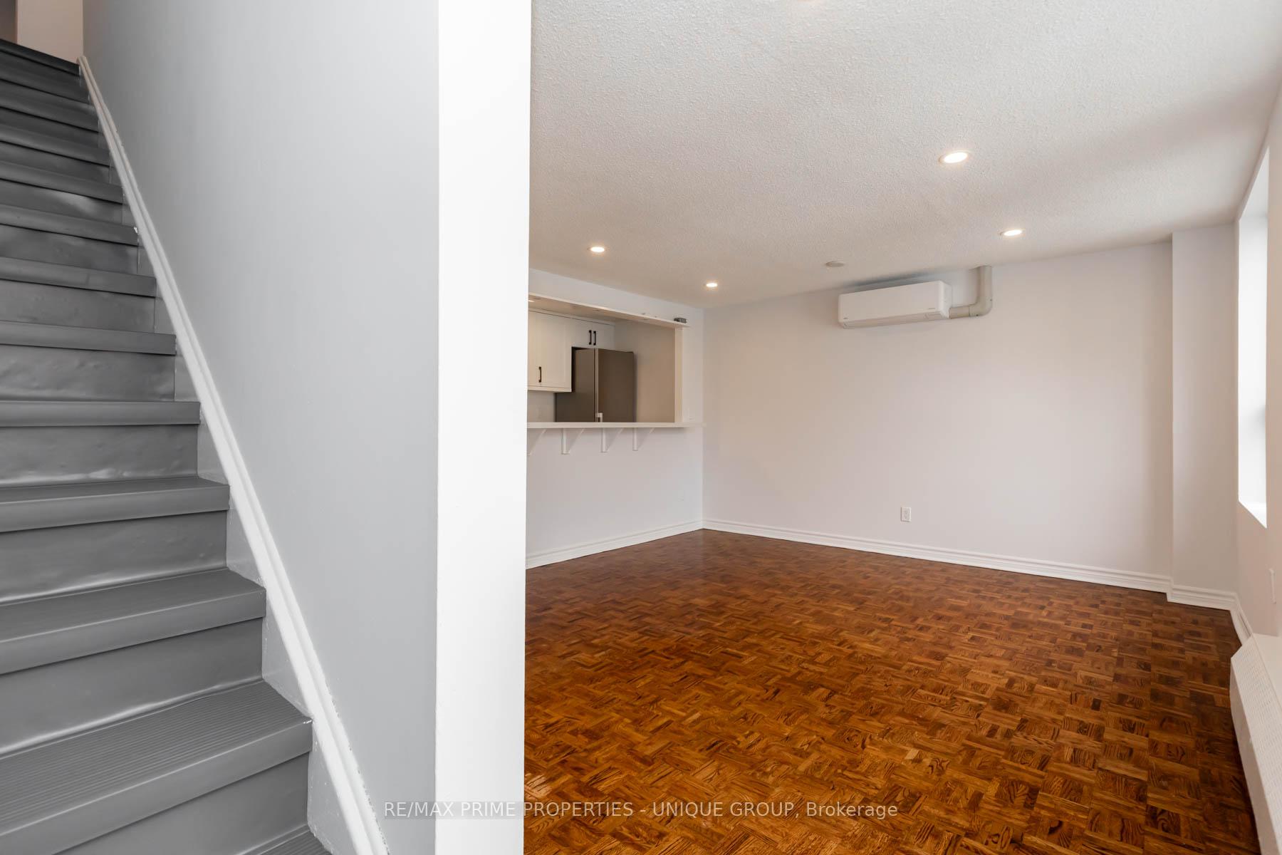 Photo 13 of Unit 402, 1962 Yonge Street, Toronto, Yonge-Eglinton — HOMEH