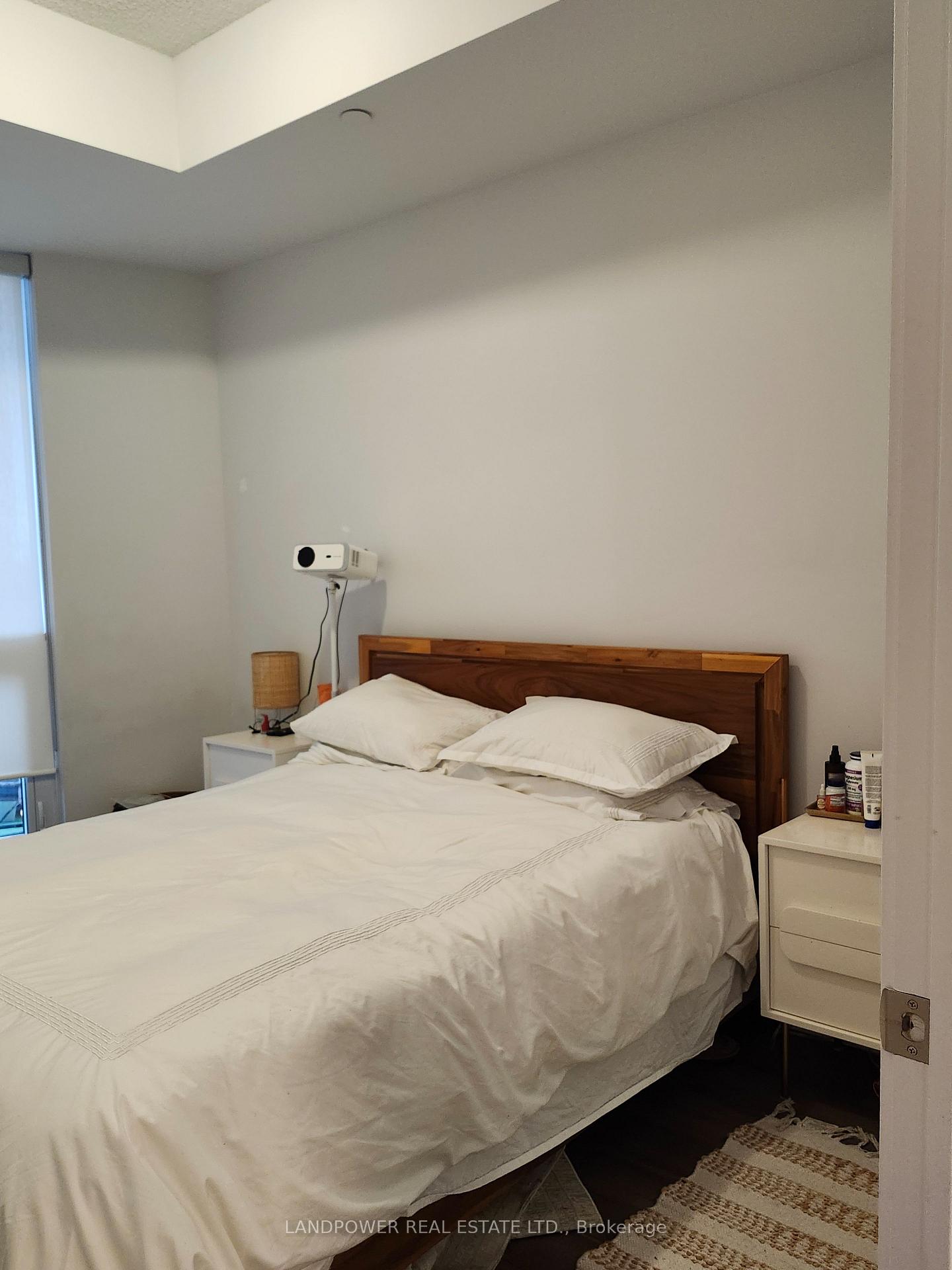 Photo 1 of Unit 910, 60 Berwick Avenue, Toronto, Yonge-Eglinton — HOMEH