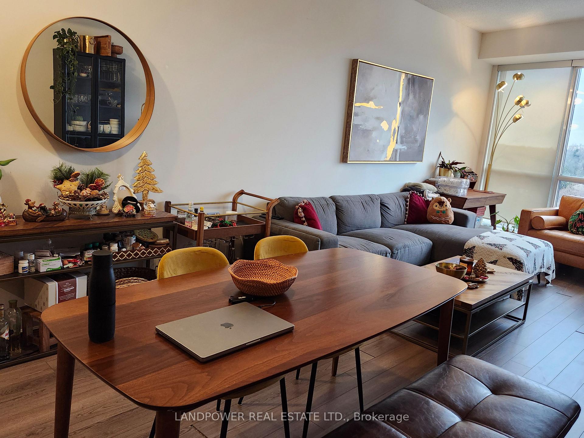 Photo 2 of Unit 910, 60 Berwick Avenue, Toronto, Yonge-Eglinton — HOMEH
