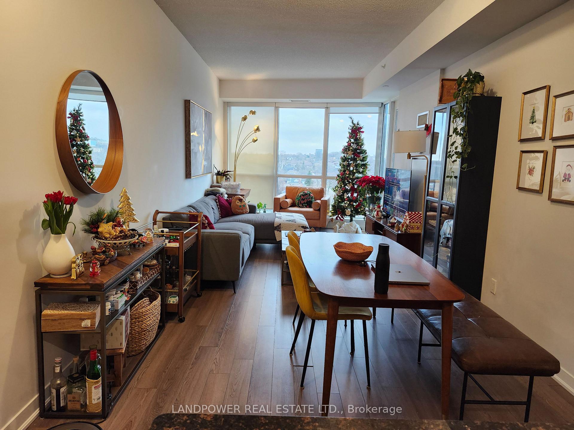 Photo 6 of Unit 910, 60 Berwick Avenue, Toronto, Yonge-Eglinton — HOMEH