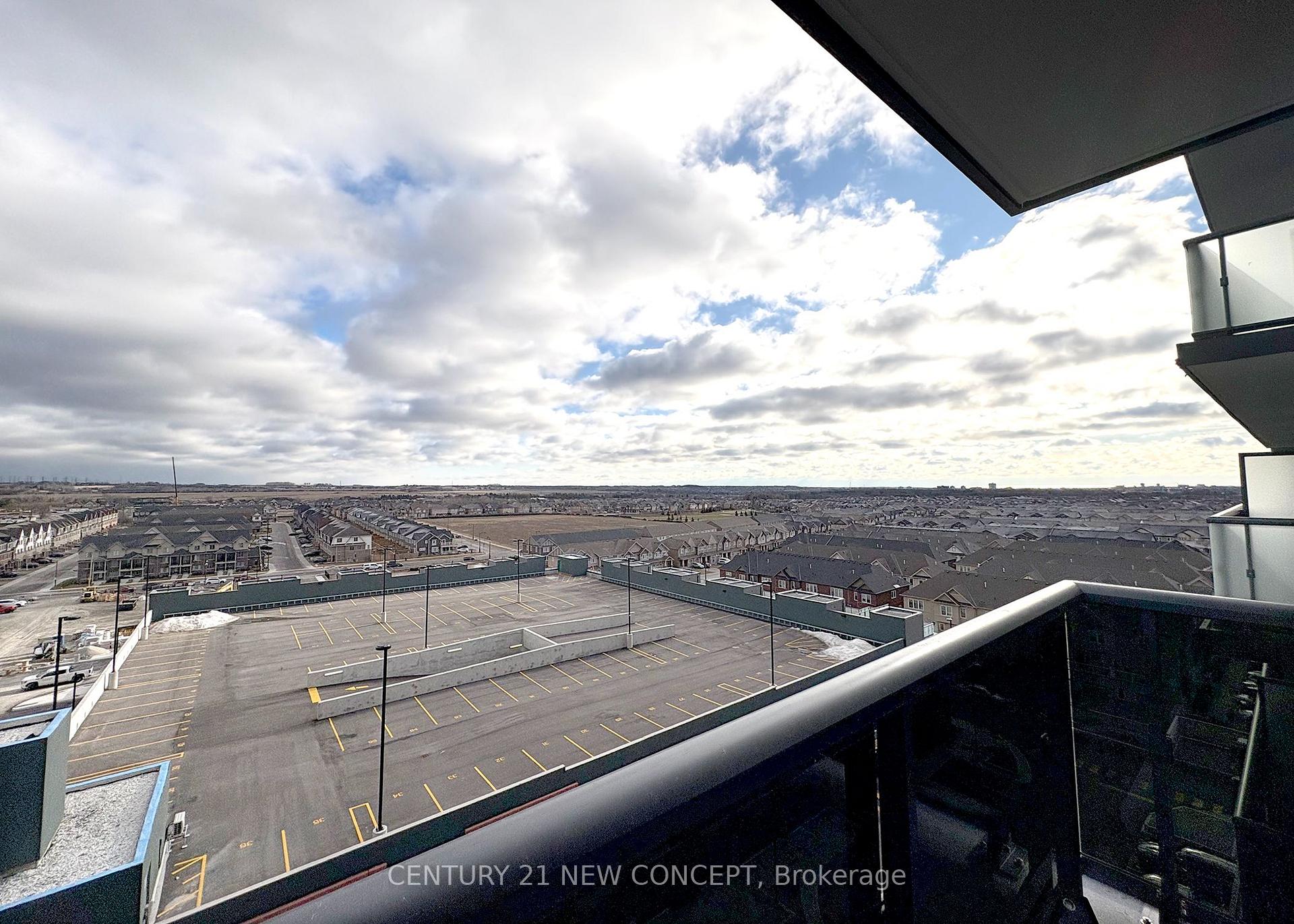 Photo 9 of Unit 819, 2545 Simcoe Street N, Oshawa, Windfields — HOMEH