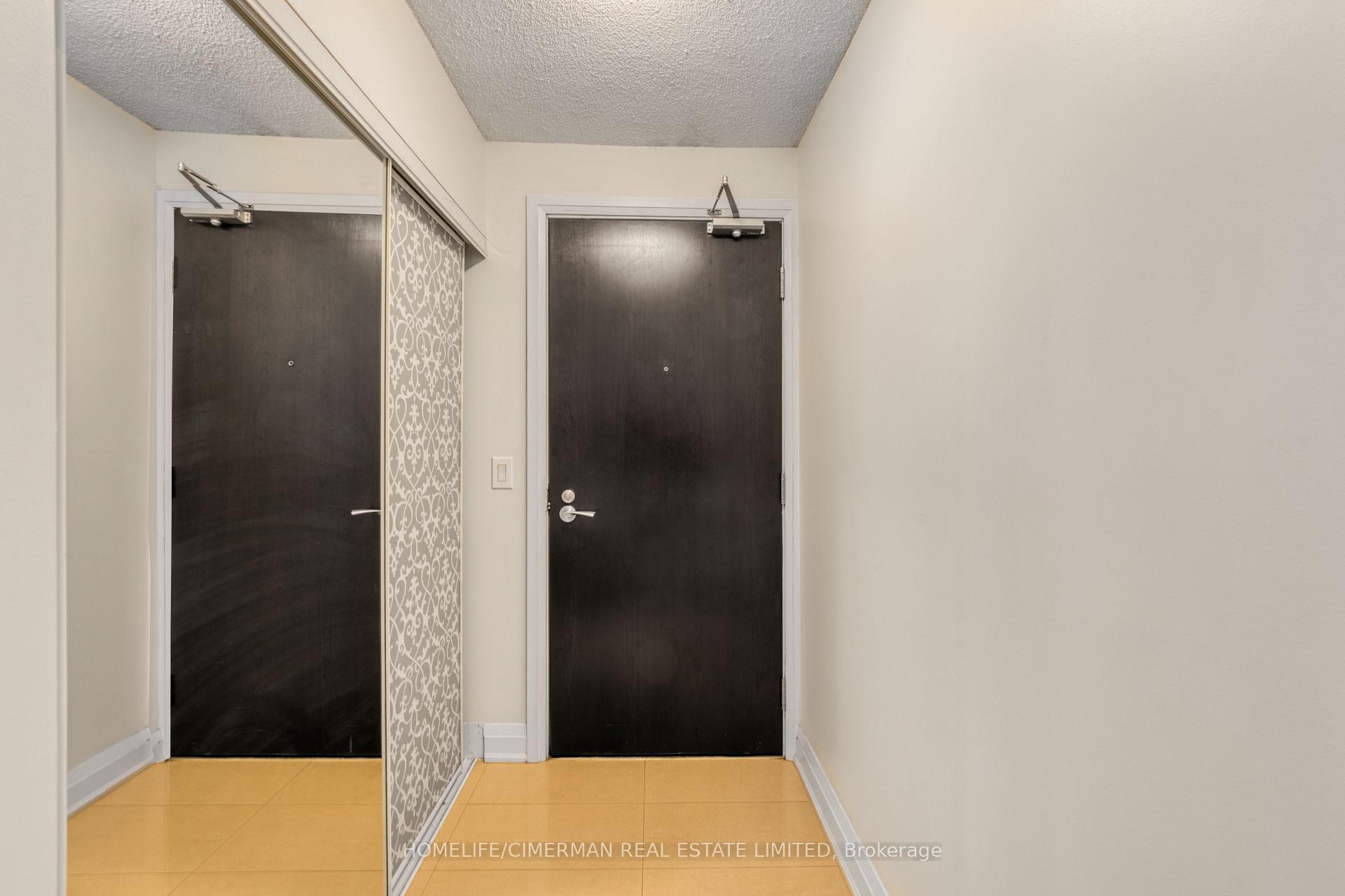 Photo 3 of Unit 811, 30 N Park Road, Vaughan, Beverley Glen — HOMEH