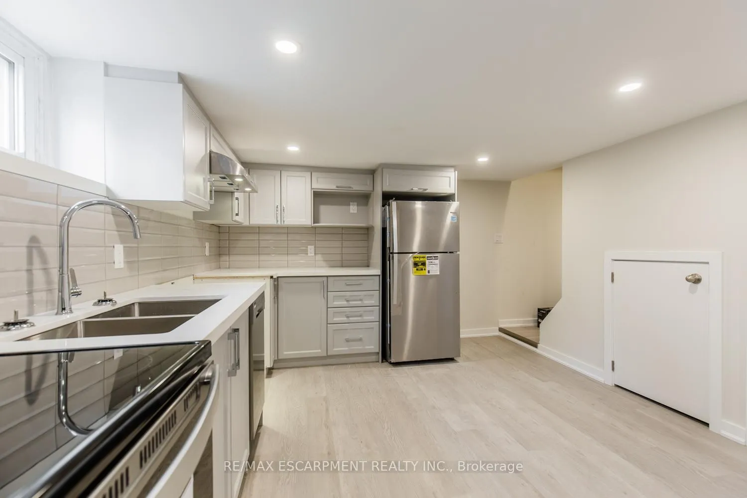 Photo 3 of Unit 2, 129 East 22nd Street, Hamilton, Eastmount — HOMEH