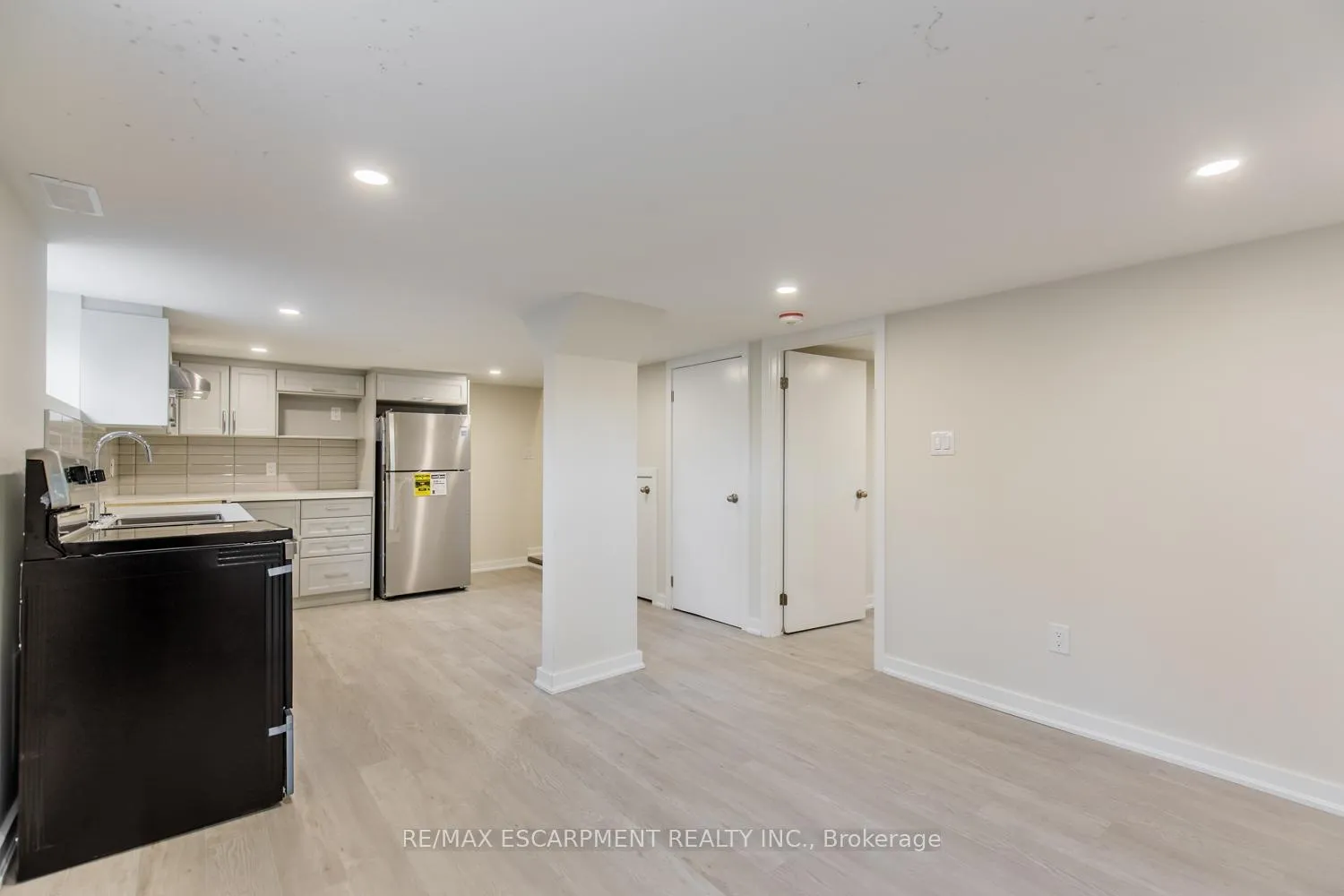 Photo 5 of Unit 2, 129 East 22nd Street, Hamilton, Eastmount — HOMEH