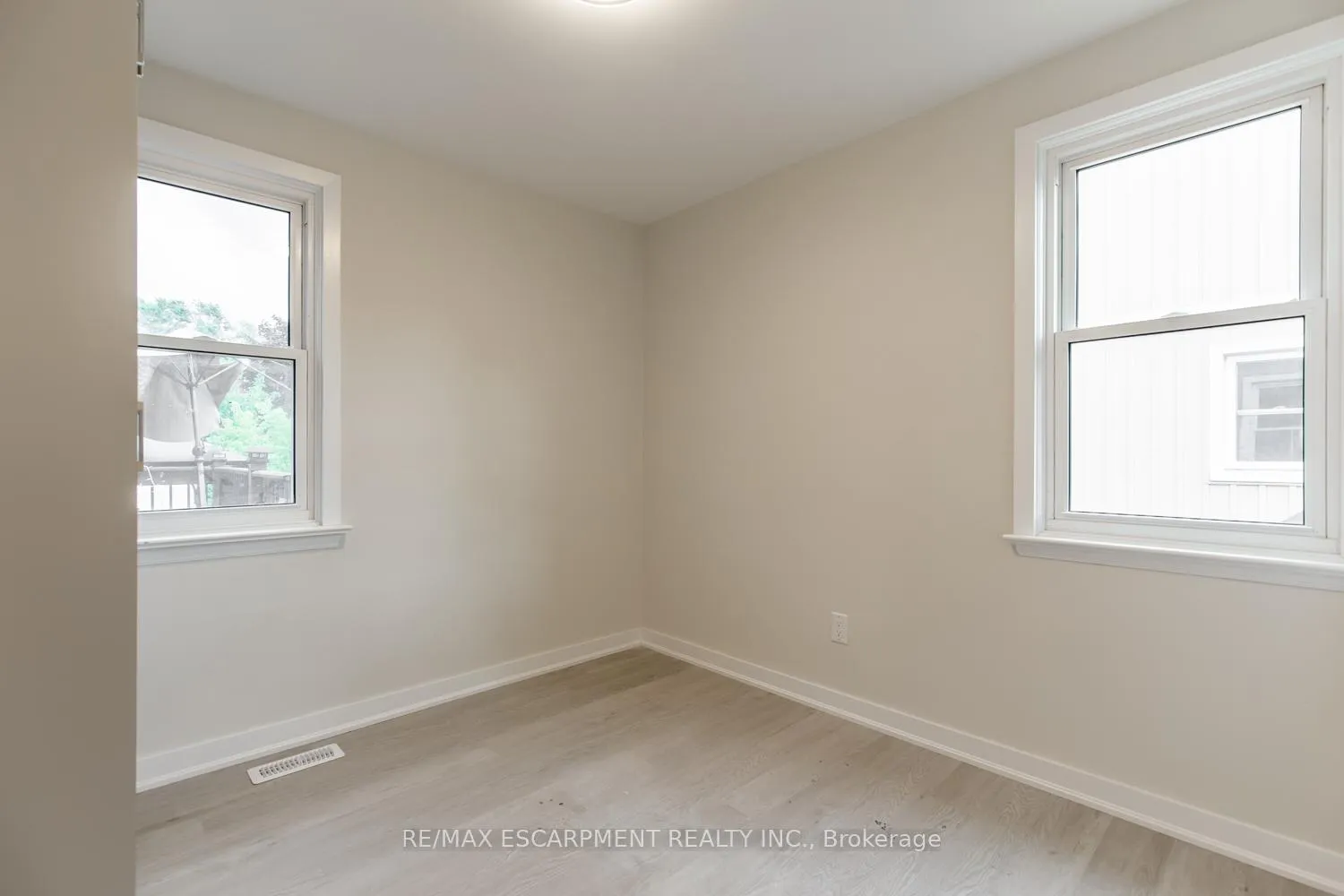 Photo 9 of Unit 2, 129 East 22nd Street, Hamilton, Eastmount — HOMEH