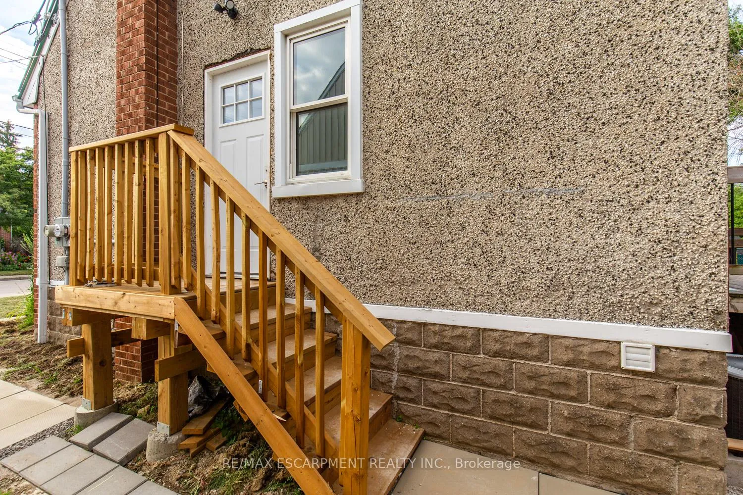 Photo 11 of Unit 2, 129 East 22nd Street, Hamilton, Eastmount — HOMEH