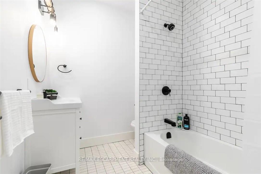 Photo 3 of Unit 202, 63 John Street S, Hamilton, Corktown — HOMEH