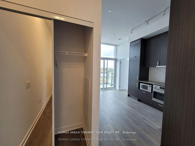 Photo 2 of Unit 220, 60 Honeycrisp Crescent, Vaughan, Vaughan Corporate Centre — HOMEH